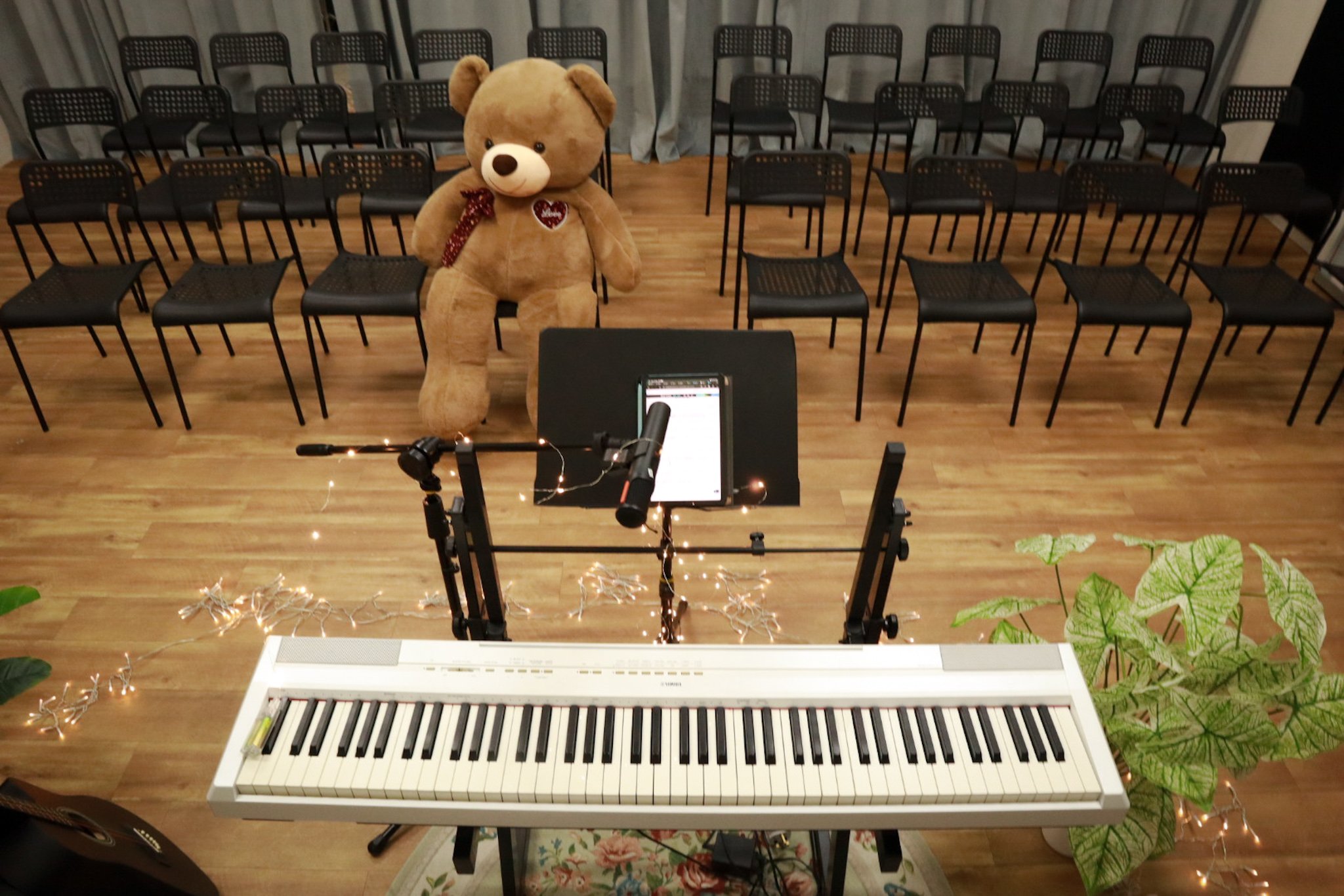 suitable to host intimate performance or event