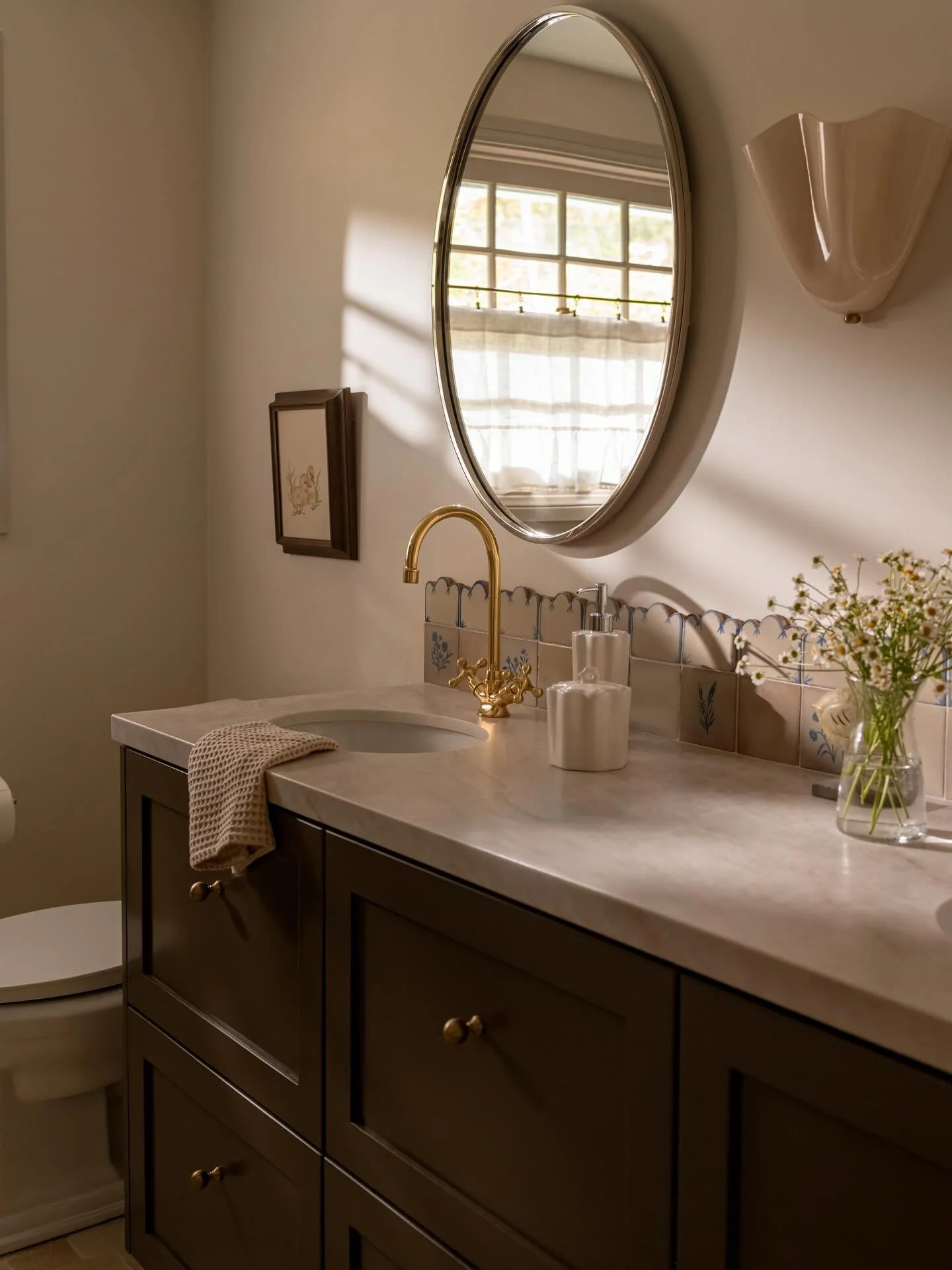 SCRUB A DUB DUB.
.
.
📸 @jennajophoto