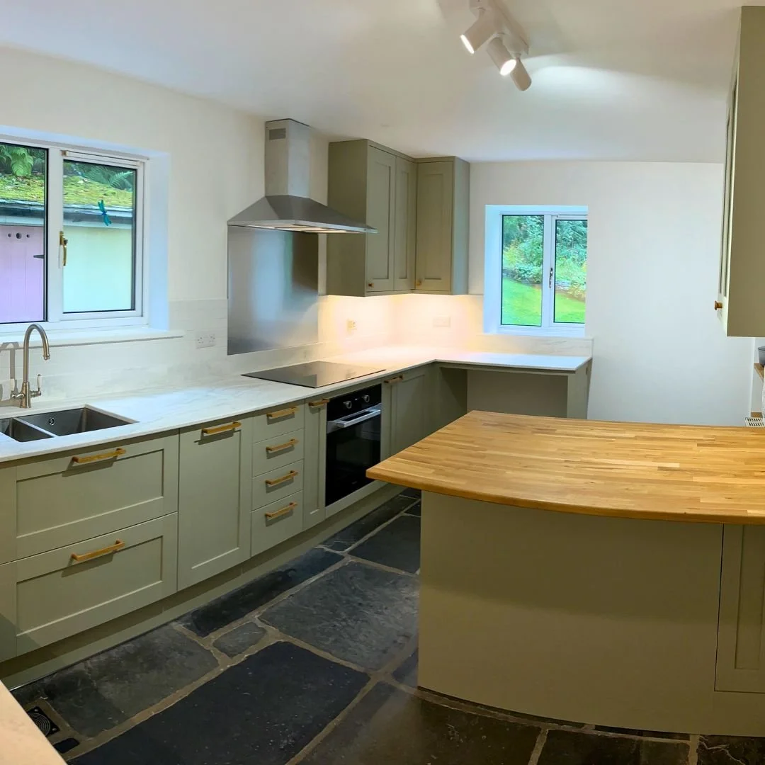 builder in manaton.jpg