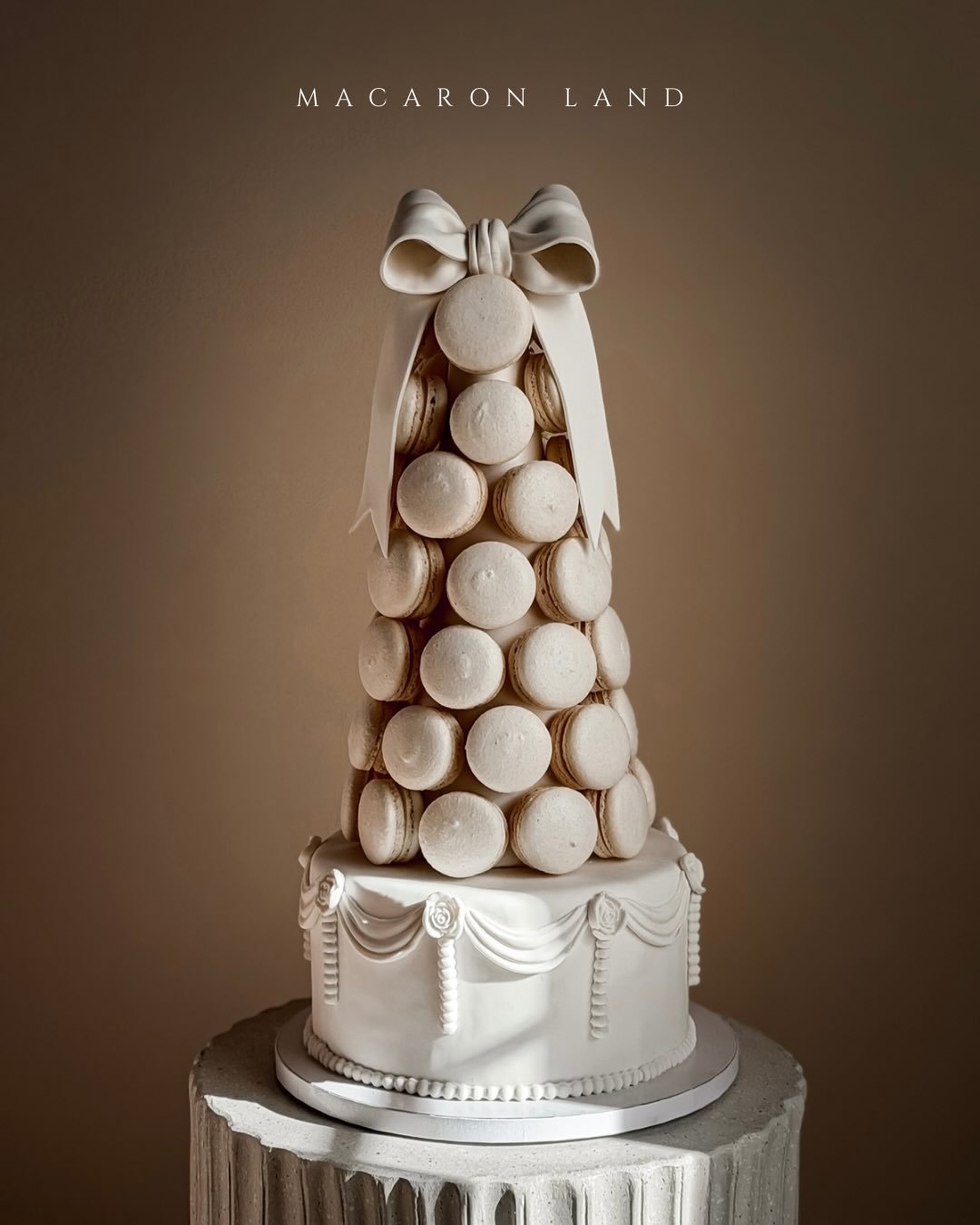 12&rdquo; macaron tower with base🤍
.
.
.
.
.
.
.
.
#macarons #macaron #macaronstand
