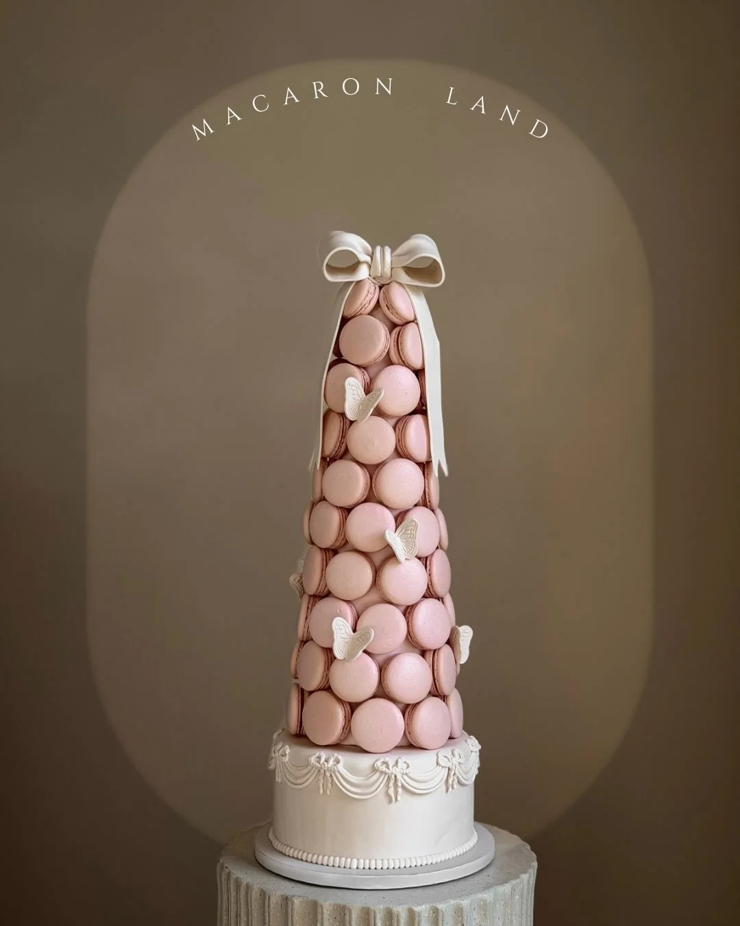 18&rdquo; macaron tower🤍💗

.
.
.
.
.
.
.
.
#macarons #macaron #macaronstand