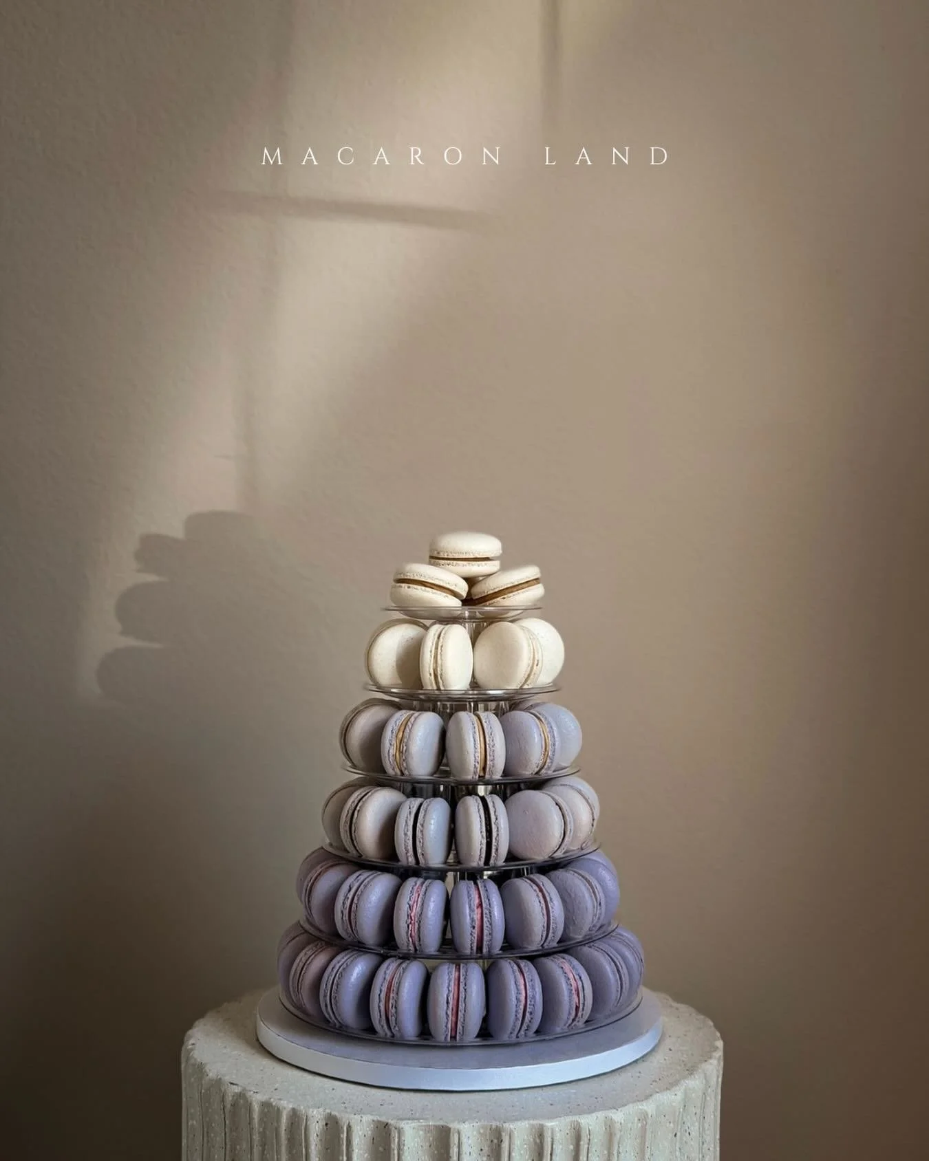 6 tiers macaron stand💜
.
.
.
.
.
.
#macarons #macaron #stand