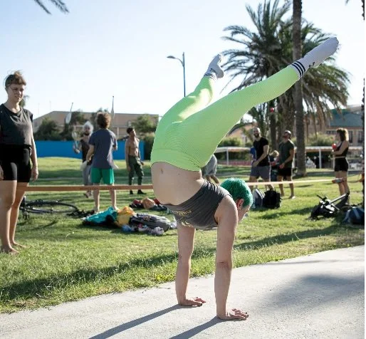 Handstand Fiesta jam open training.