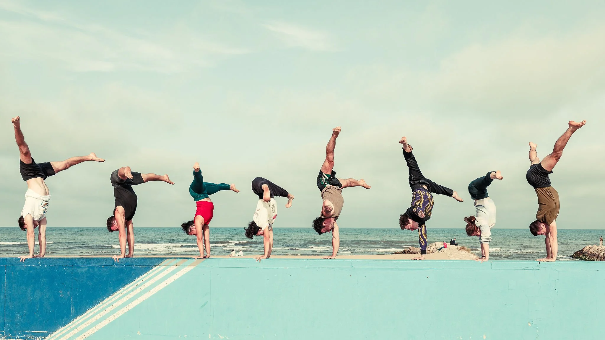 Handstand Retreat Valencia group photo at the handstand jam