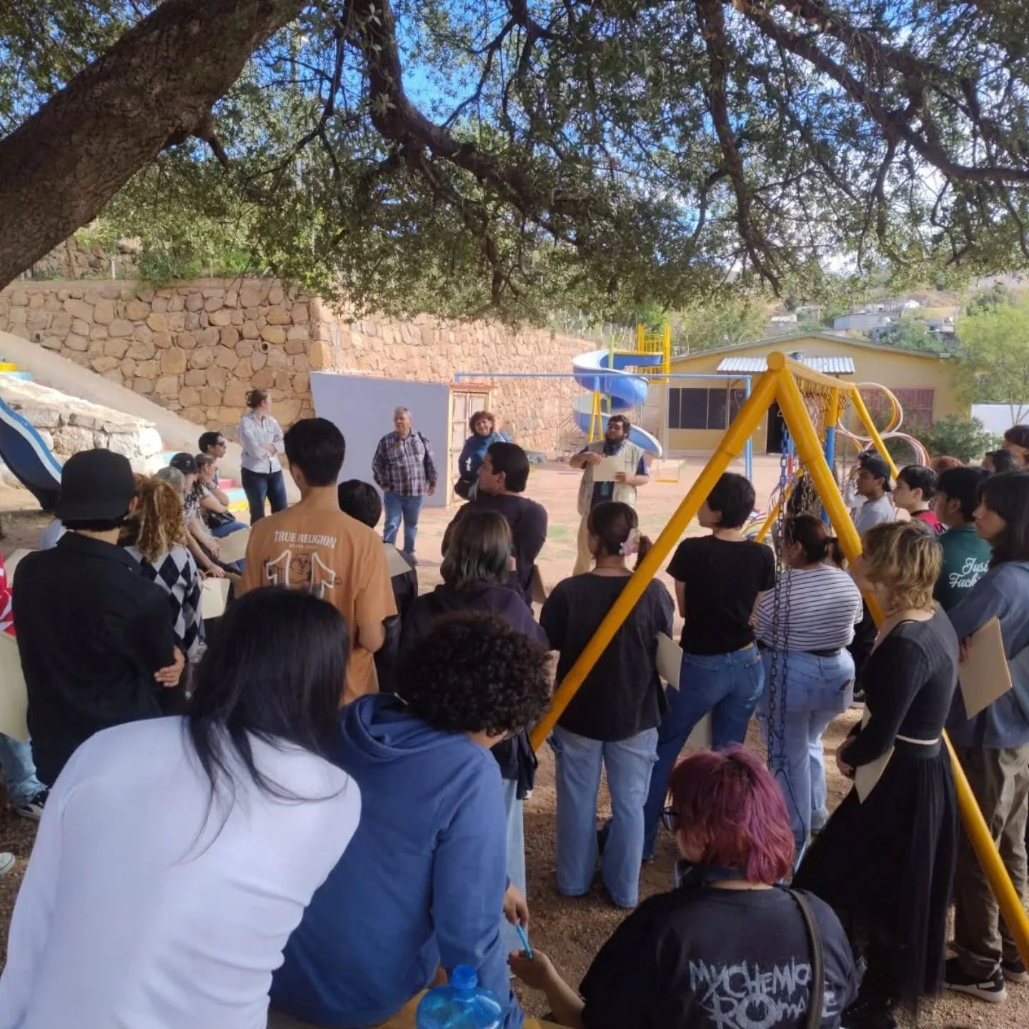 Agradecemos la visita de estudiantes de la Licenciatura de Sociolog&iacute;a de la Universidad de Sonora campus Hermosillo.

En un ejercicio educativo y de reflexi&oacute;n entre estudiantes, profesores, voluntarios y staff del albergue, que una vez 