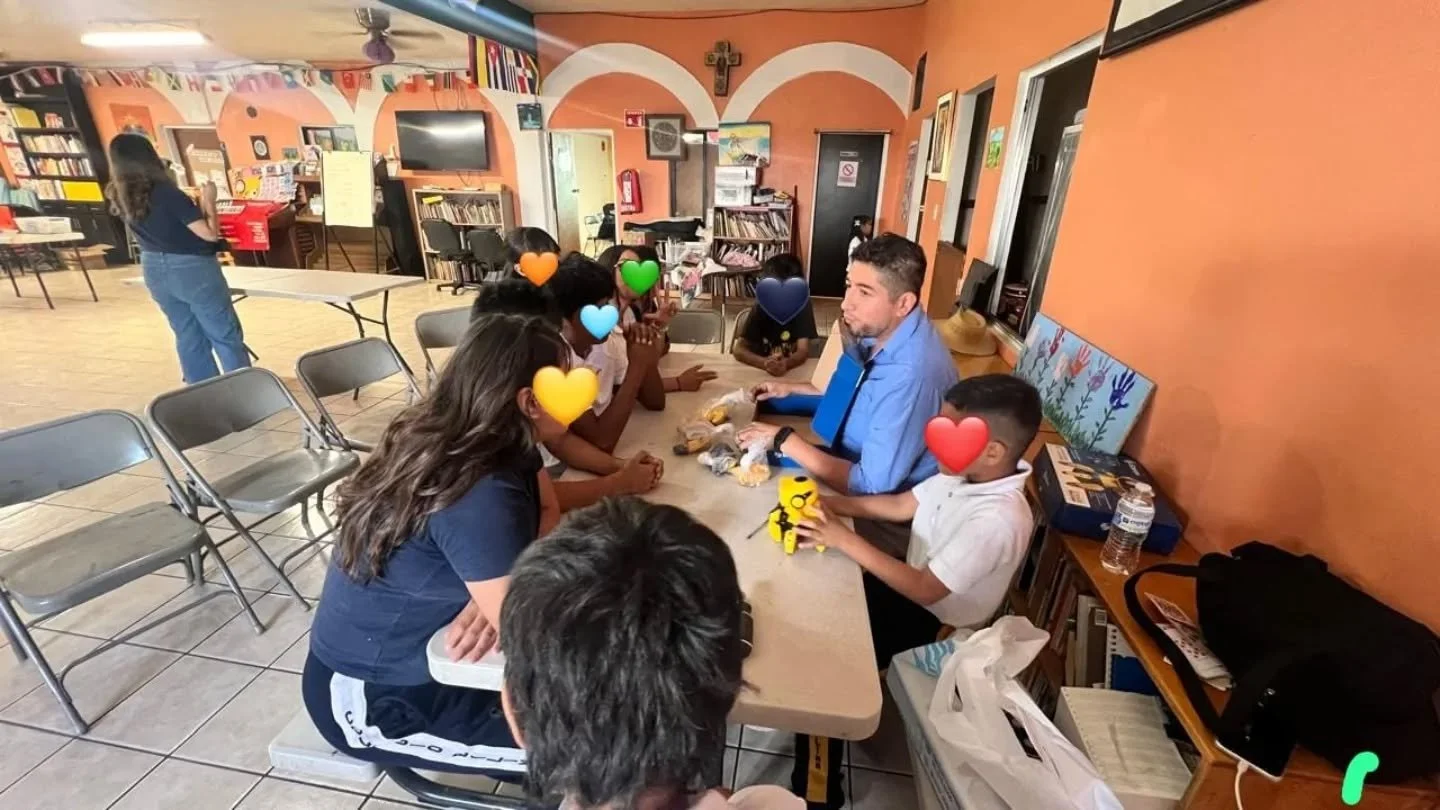 Una agradable y emocionante visita por parte del @colsonora sonora por parte del Taller de Robotica: Tonny Cookie. Las Ni&ntilde;as Ni&ntilde;os y Adolescentes en contexto de movilidad fueron guiados por el Mtro. Antonio Morales del Seminario de Ni&n