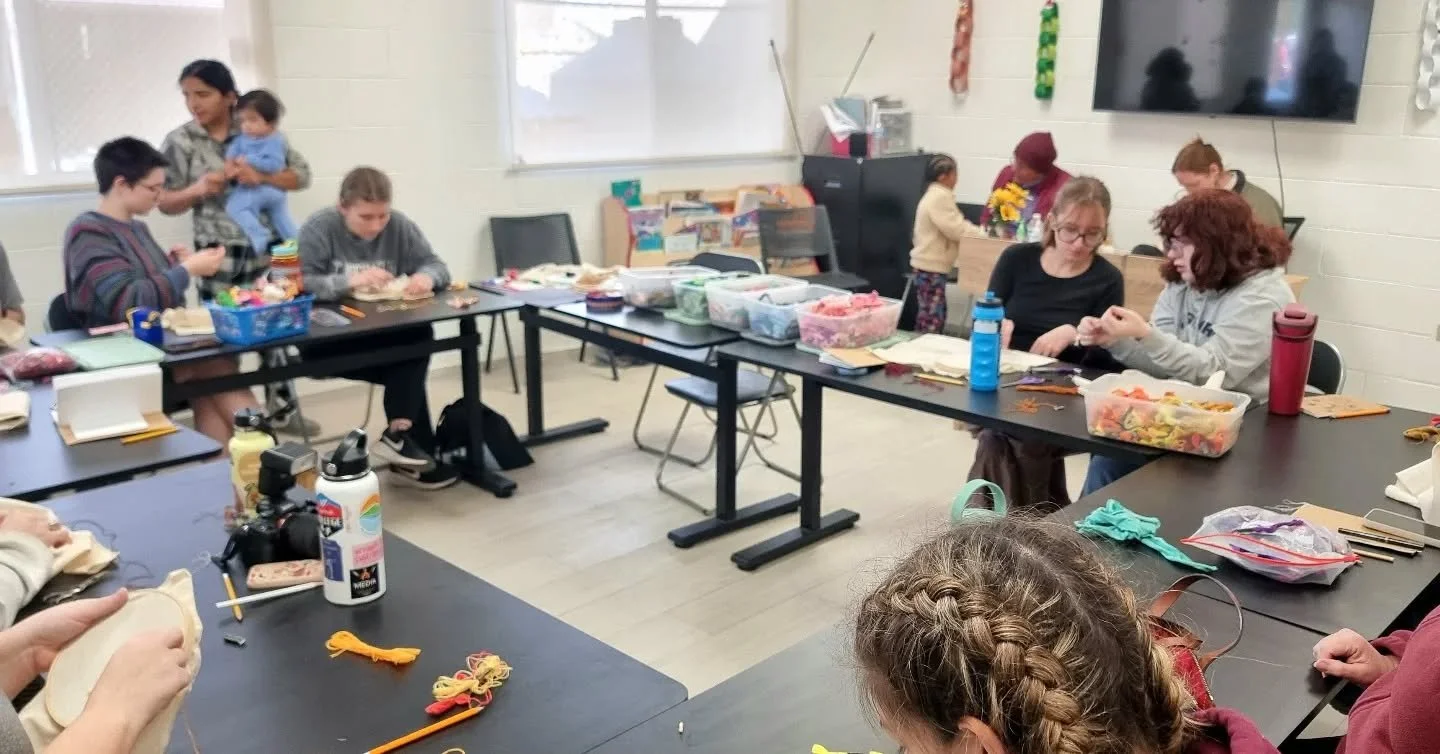 Visitar el albergue Casa de la Misericordia y de Todas las Naciones es una experiencia educativa transformadora que humaniza la migraci&oacute;n. 

Estas visitas permiten comprender de cerca los retos de la movilidad humana, fomentando la empat&iacut