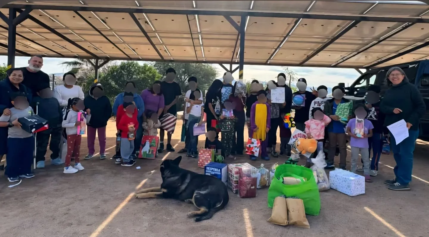 Muchas gracias al @colegiolasvocales por su incre&iacute;ble generosidad! 🌟

​Queremos agradecer a todo su personal docente, administrativo y alumnado por la valiosa donaci&oacute;n de juguetes y despensas este 6 de enero. Gracias a su apoyo, logram