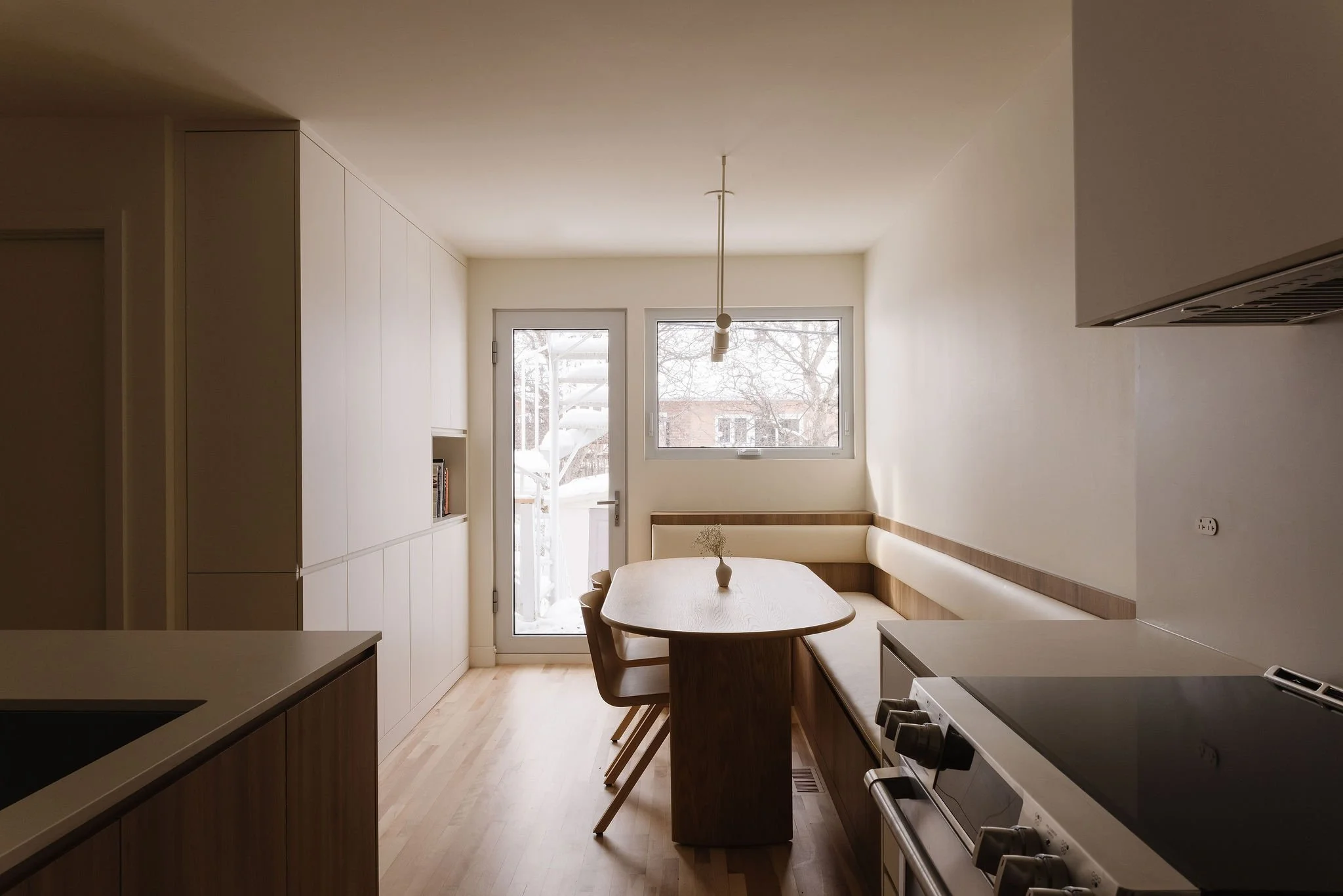Brunet-cuisine-salle-a-manger-porte-patio-Cassia-Construction.jpg