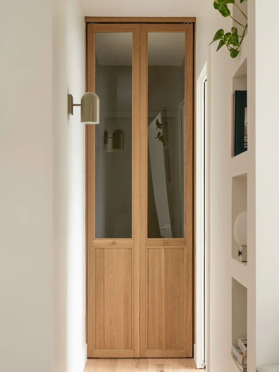 Roselyn-porte-bois-vitree-bureau-Cassia-Construction.jpg