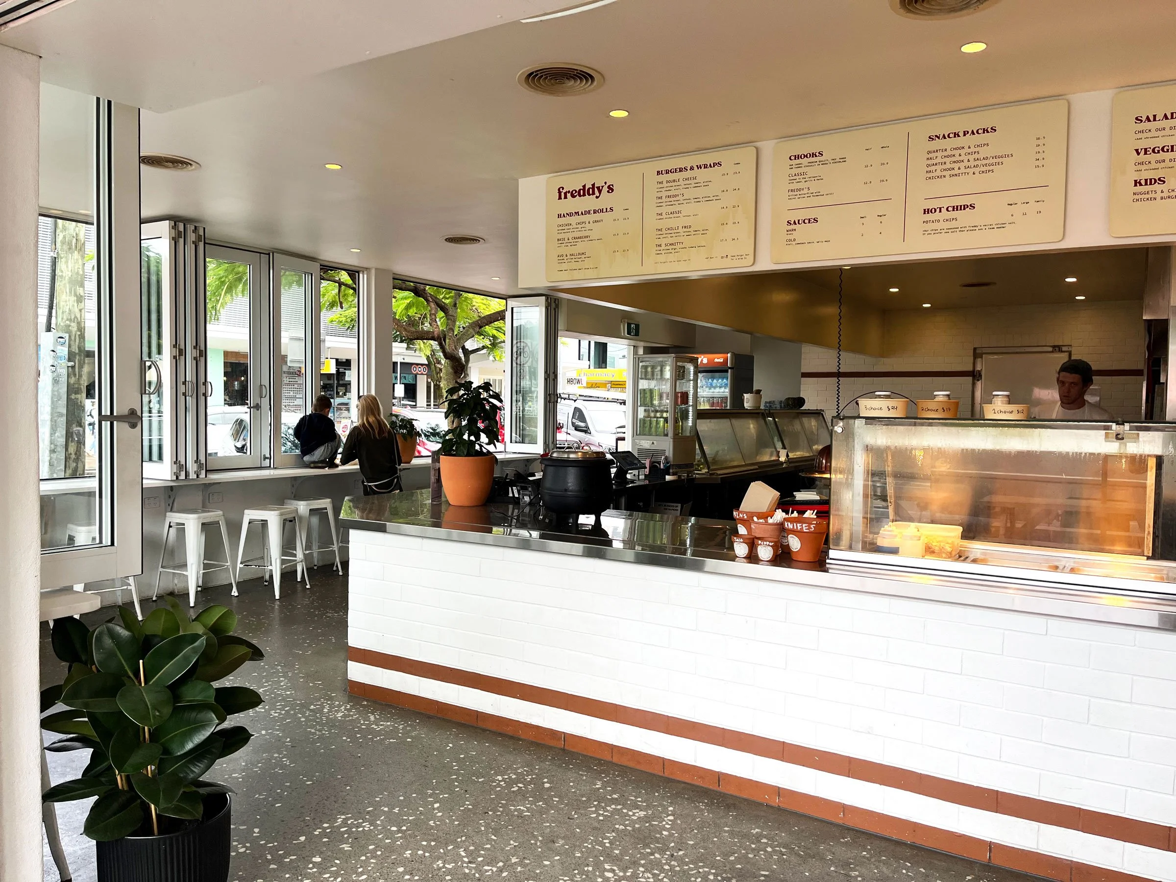 freddys-restaurant-builder-gold-coast-3.jpg
