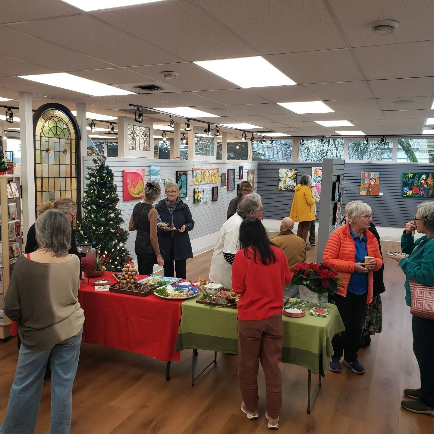 On now! If you're out and about on this beautiful Saturday afternoon, we hope you'll join us for the opening reception for JOY, our final members show of the year.

1729 Comox Ave.
Gallery hours Tuesday through Saturday 10am to 4pm 

#comoxevents #th