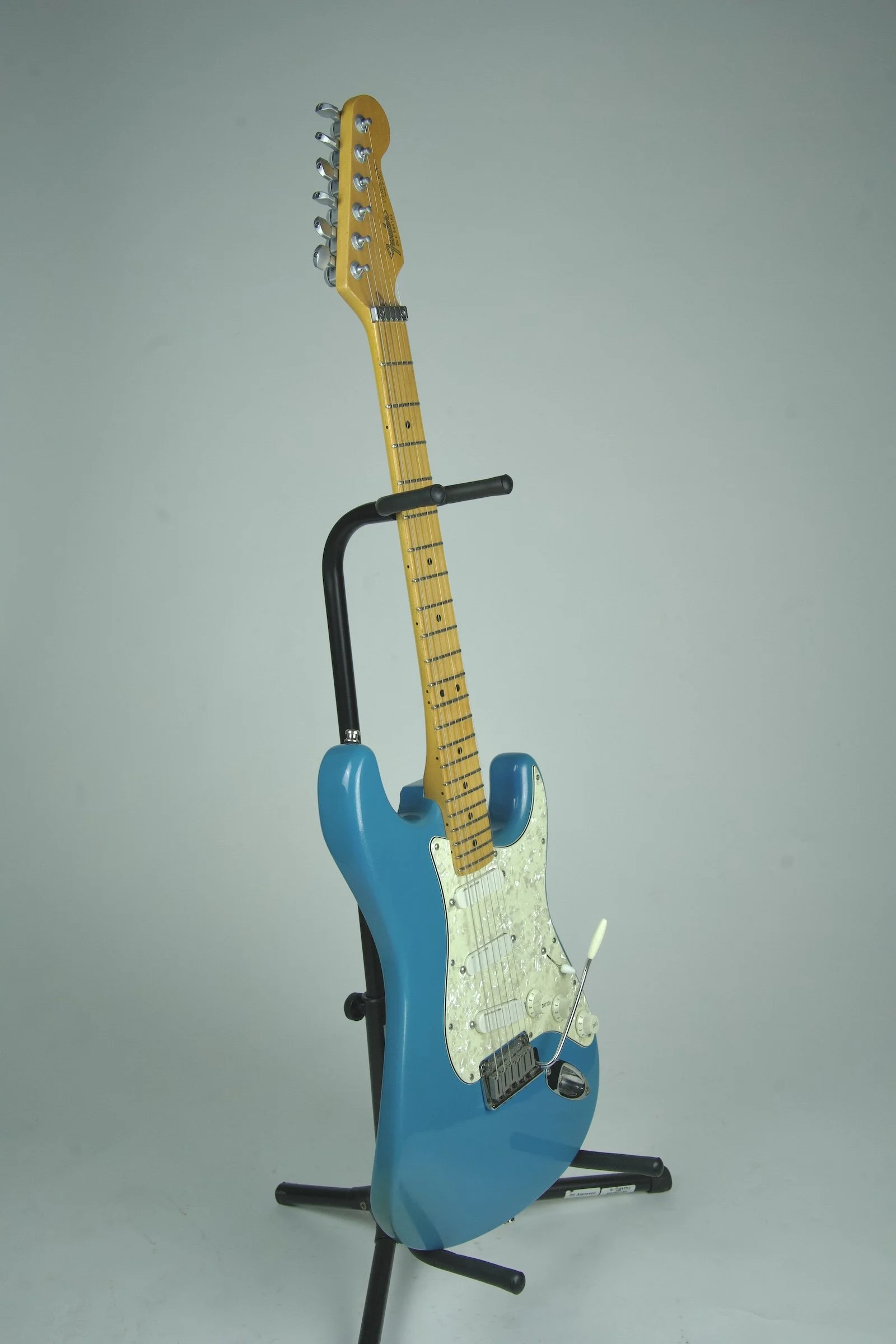 Used 1989 Fender USA Stratocaster Electric guitar - Blue15.jpeg