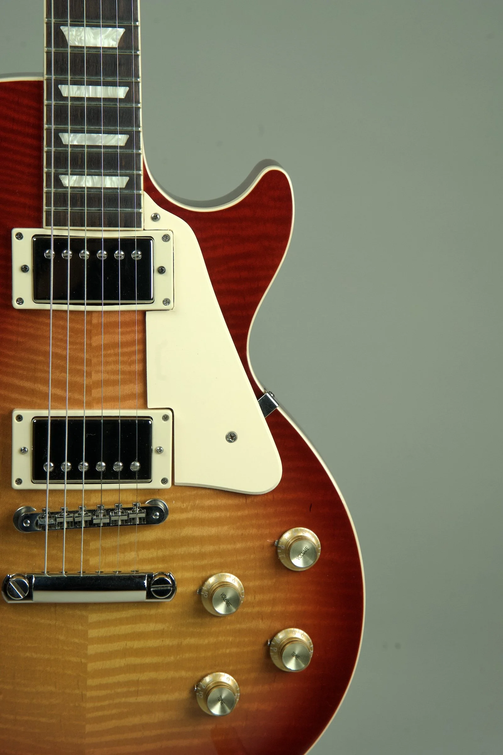 Used Gibson Les Paul 60s Standard Cherry burst Electric Guitar6.jpeg