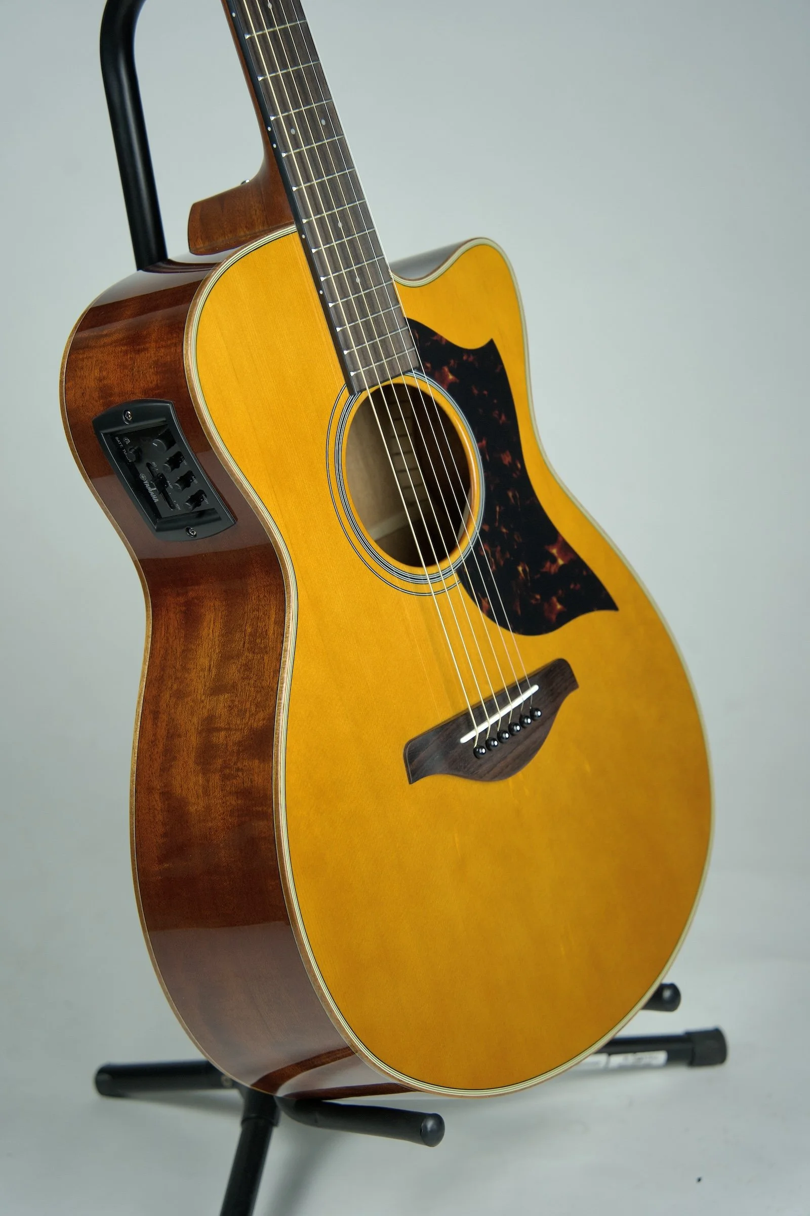 Yamaha AC1M-VN Acoustic Electric Guitar10.jpeg