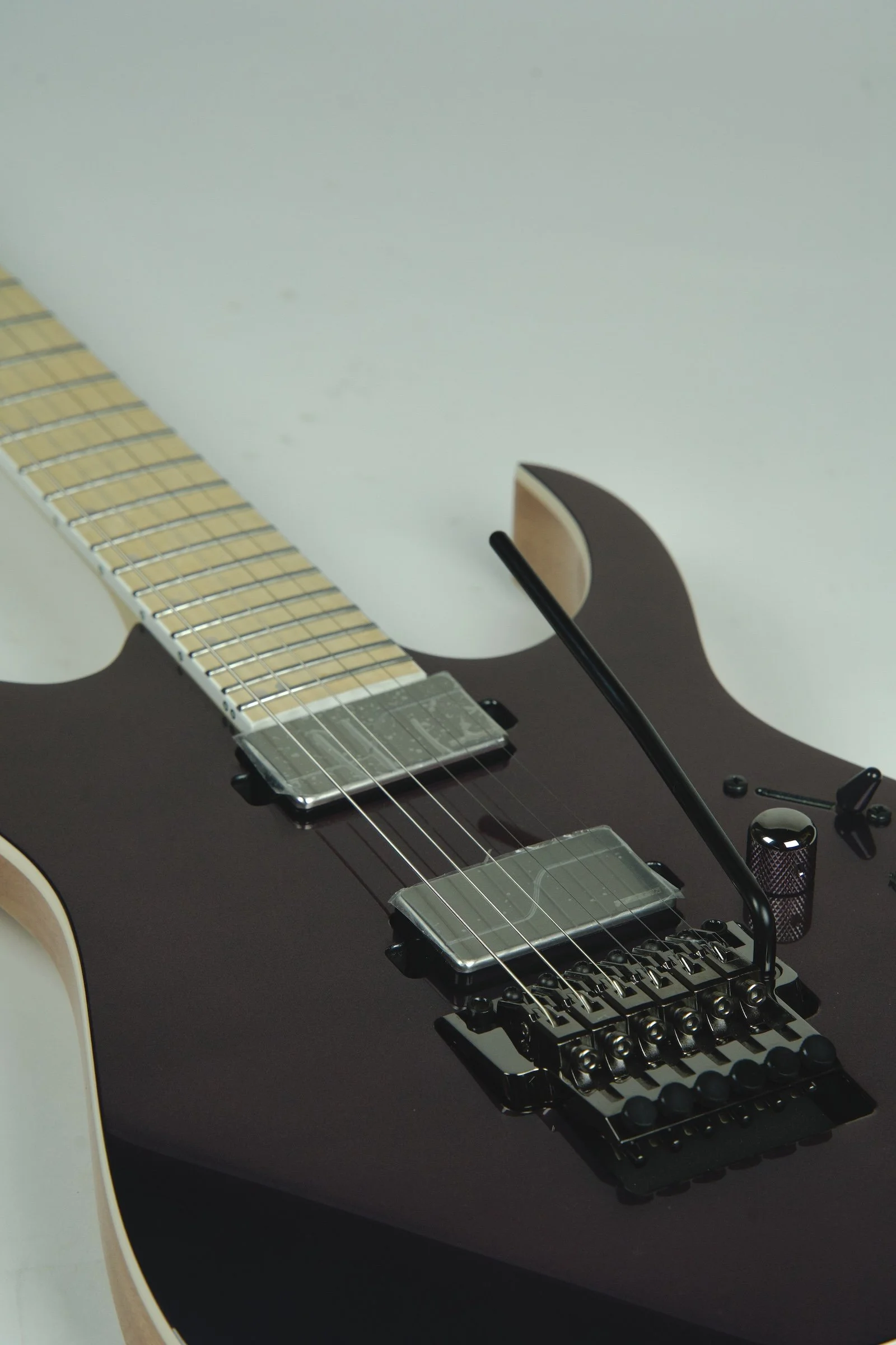 Ibanez Prestige RG5120 Electric Guitar - Polar Lights21.jpeg