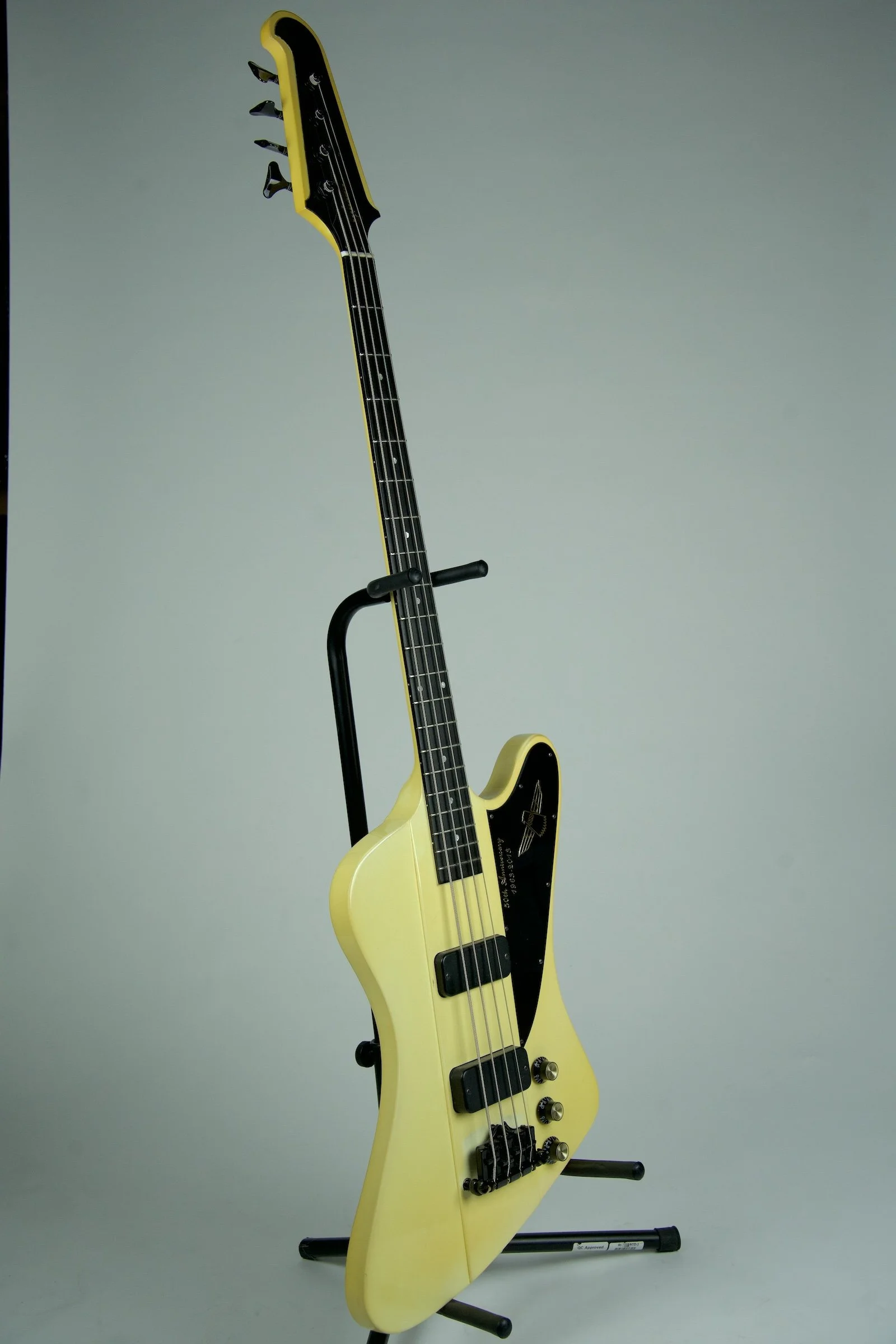 Used 2005 Gibson USA Thunderbird IV Bass Guitar17.jpeg