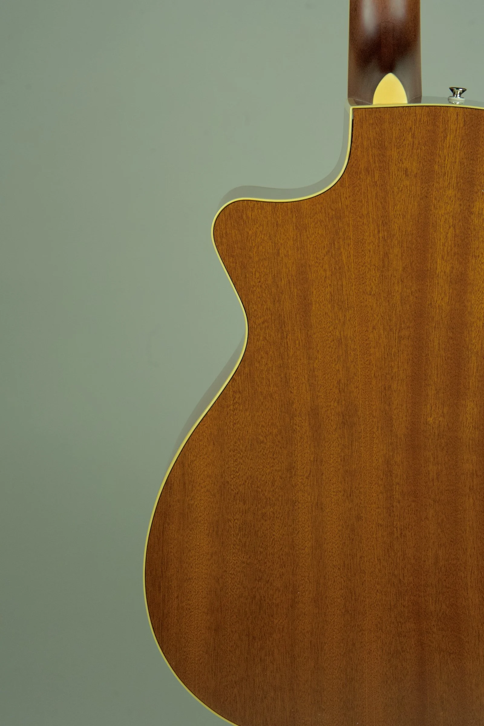 Fender Kingman Acoustic Bass Guitar - Shaded Edge Burst11.jpeg