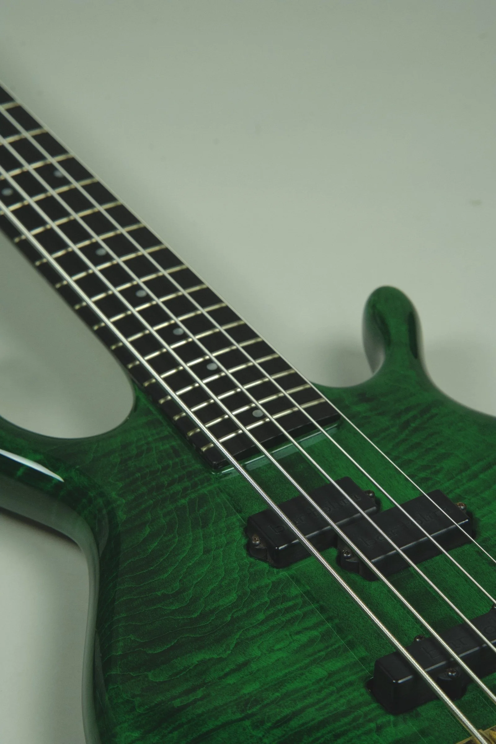 Pedulla MVP 5 String Bass Guitar34.jpeg