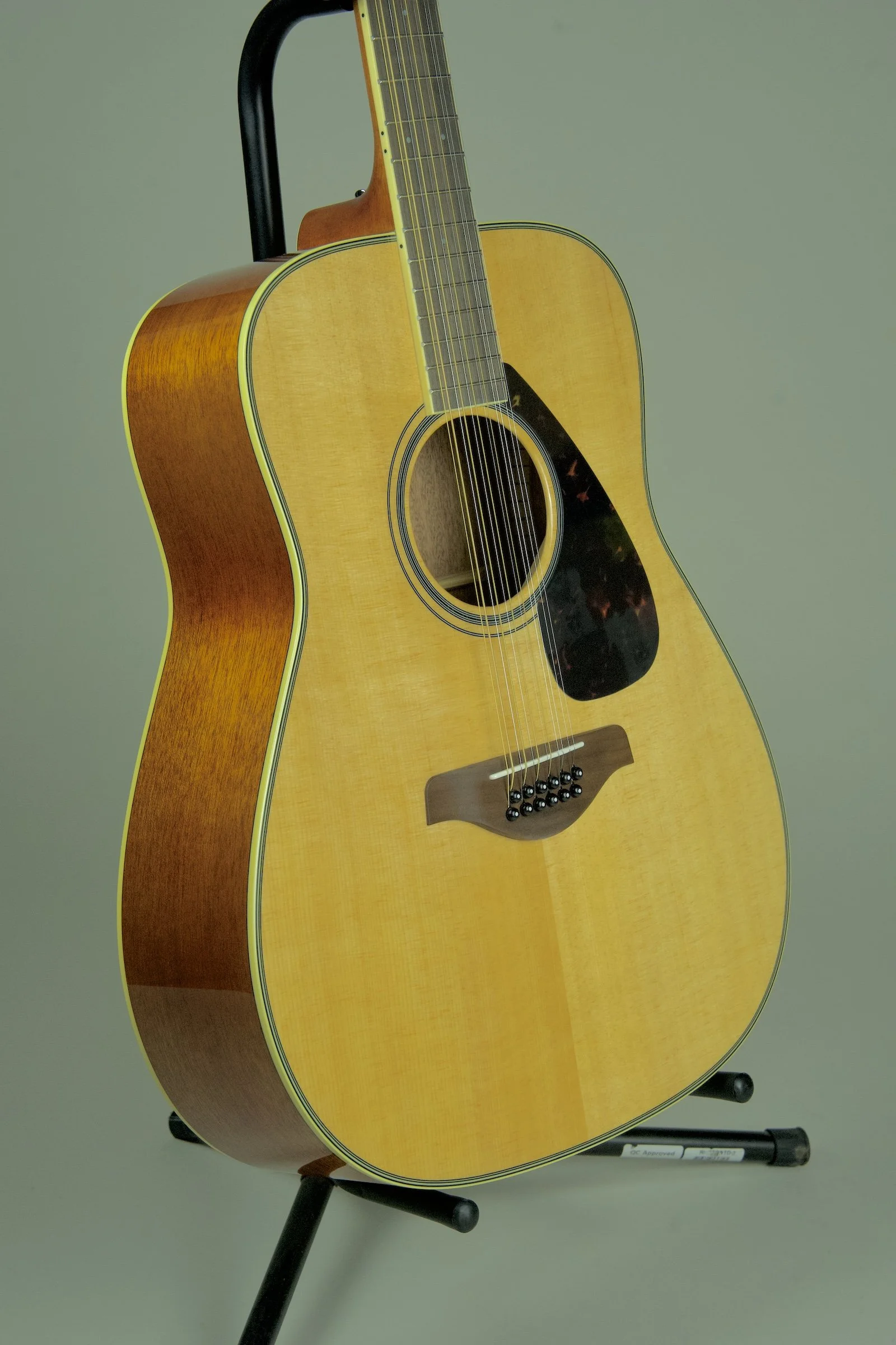 Yamaha FG820 12-String Acoustic Guitar8.jpeg