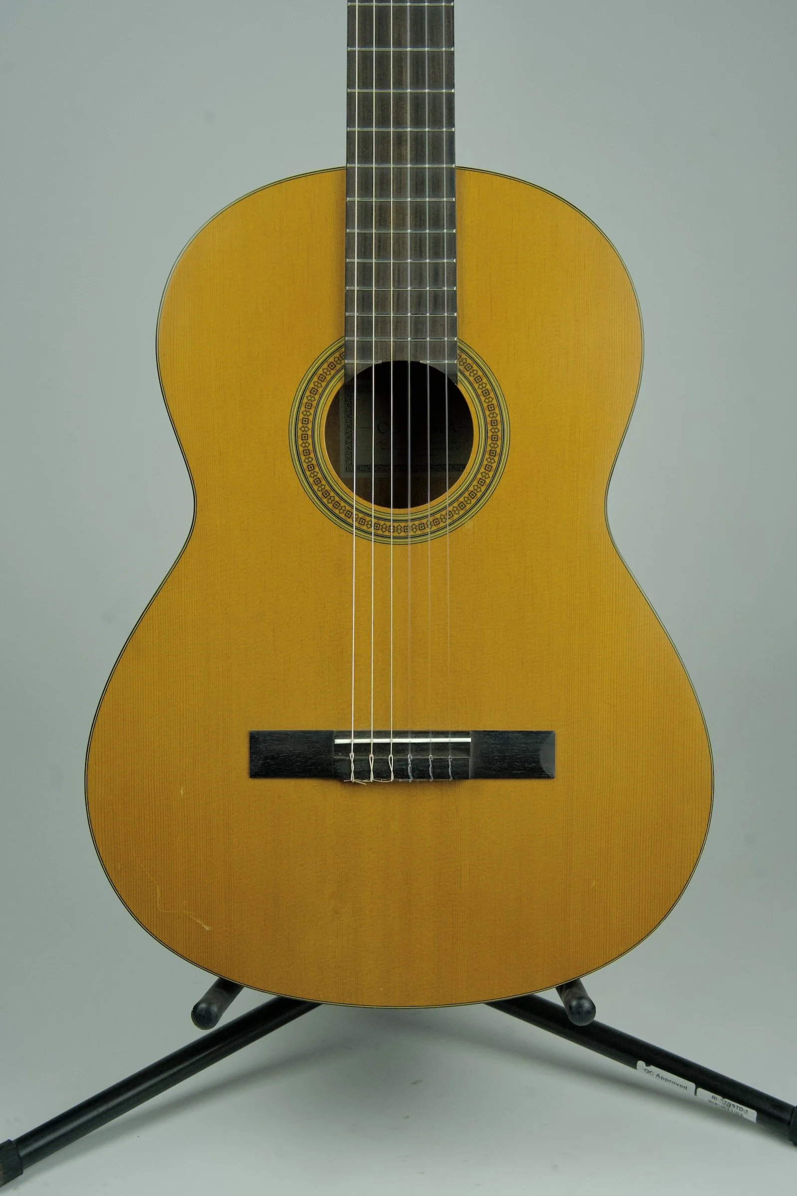 Yamaha CG-40 MA Classical Guitar 2.jpeg