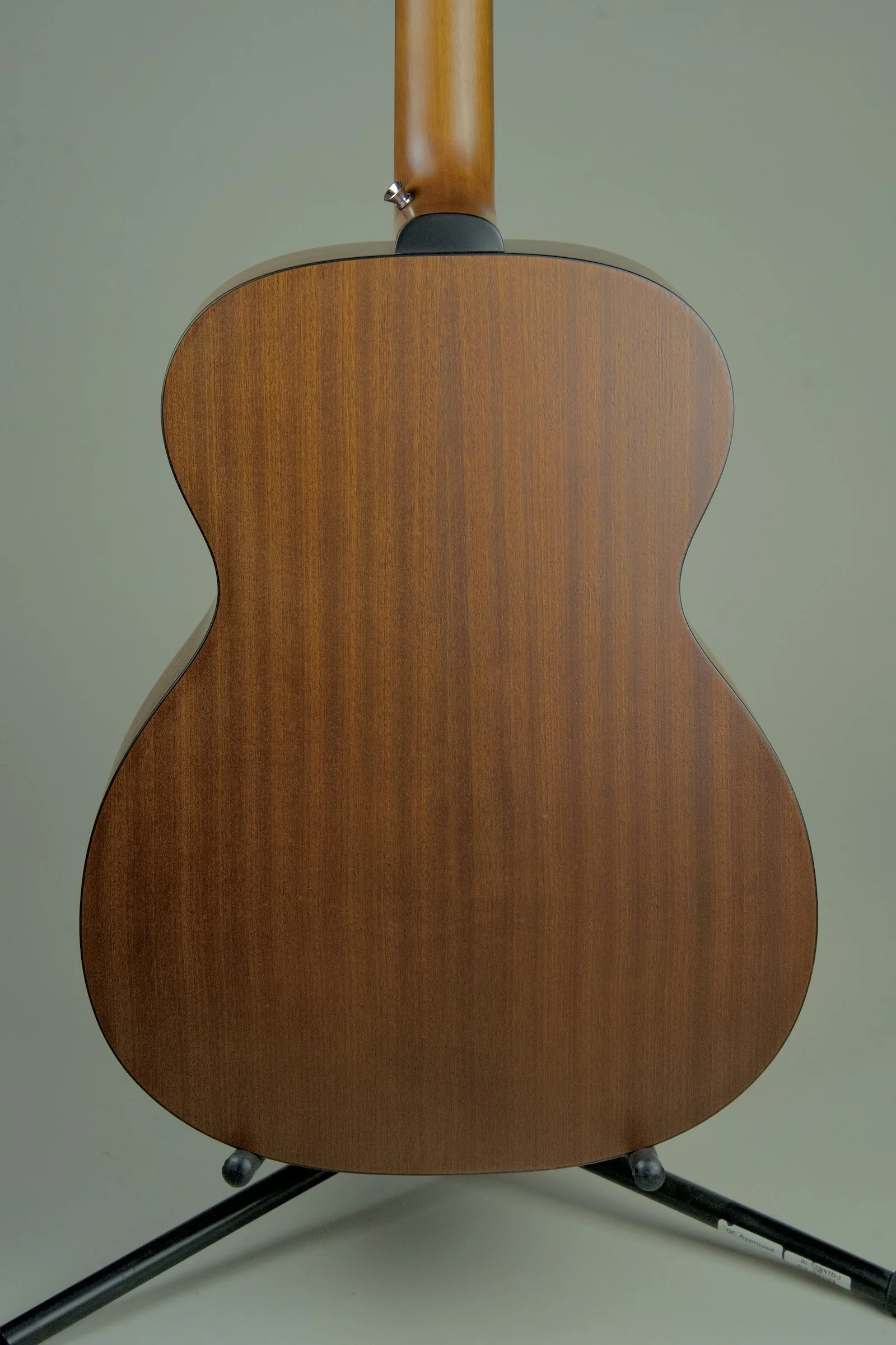 Guild OM320 Acoustic Guitar4.jpeg