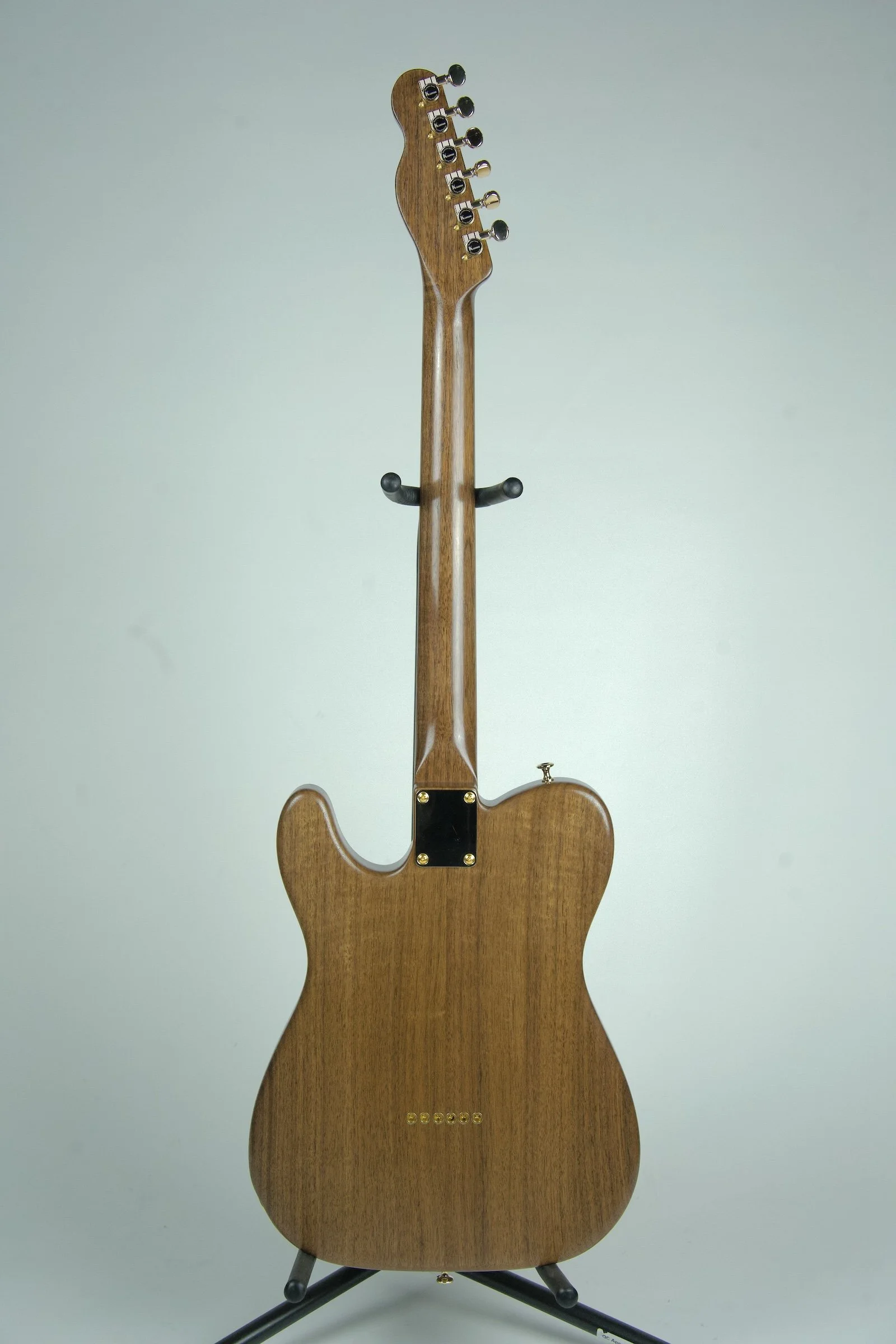 Stosh T-3 Electric Guitar - Natural Walnut16.jpeg