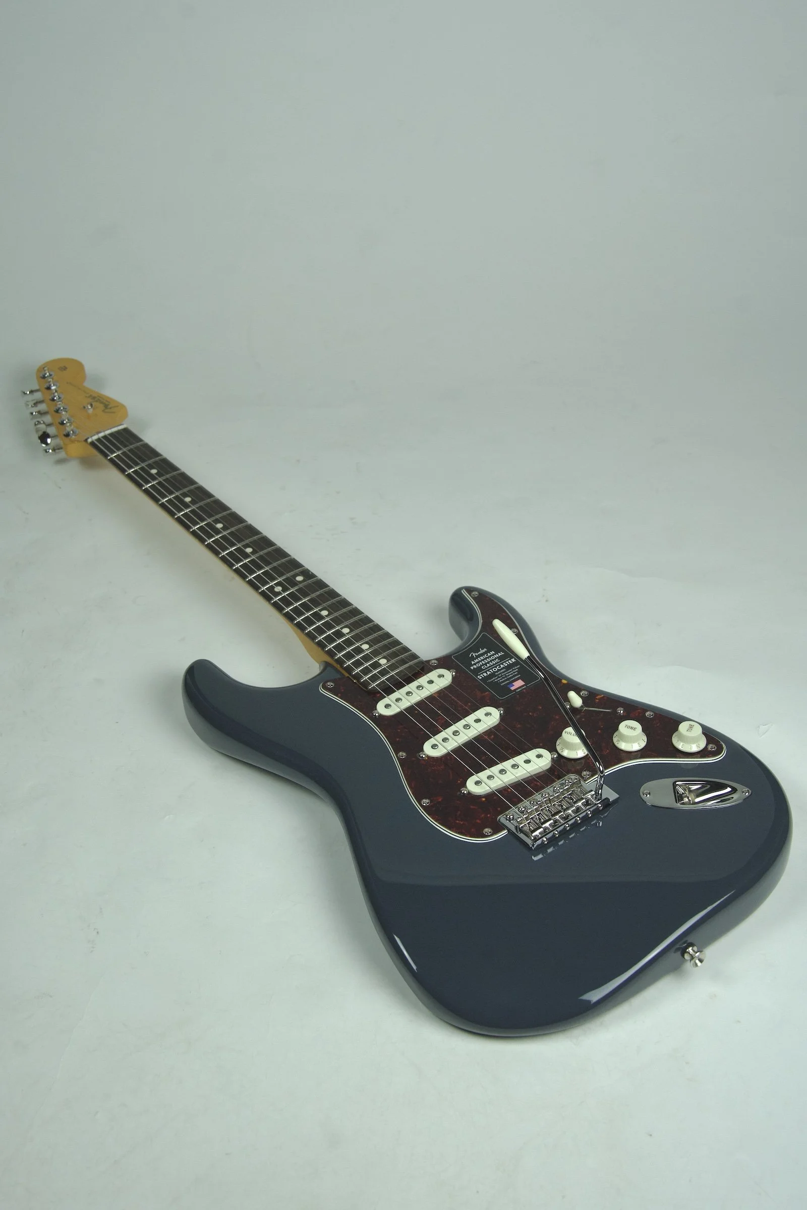 Fender American Professional Classic Stratocaster Electric Guitar - Faded Black18.jpeg