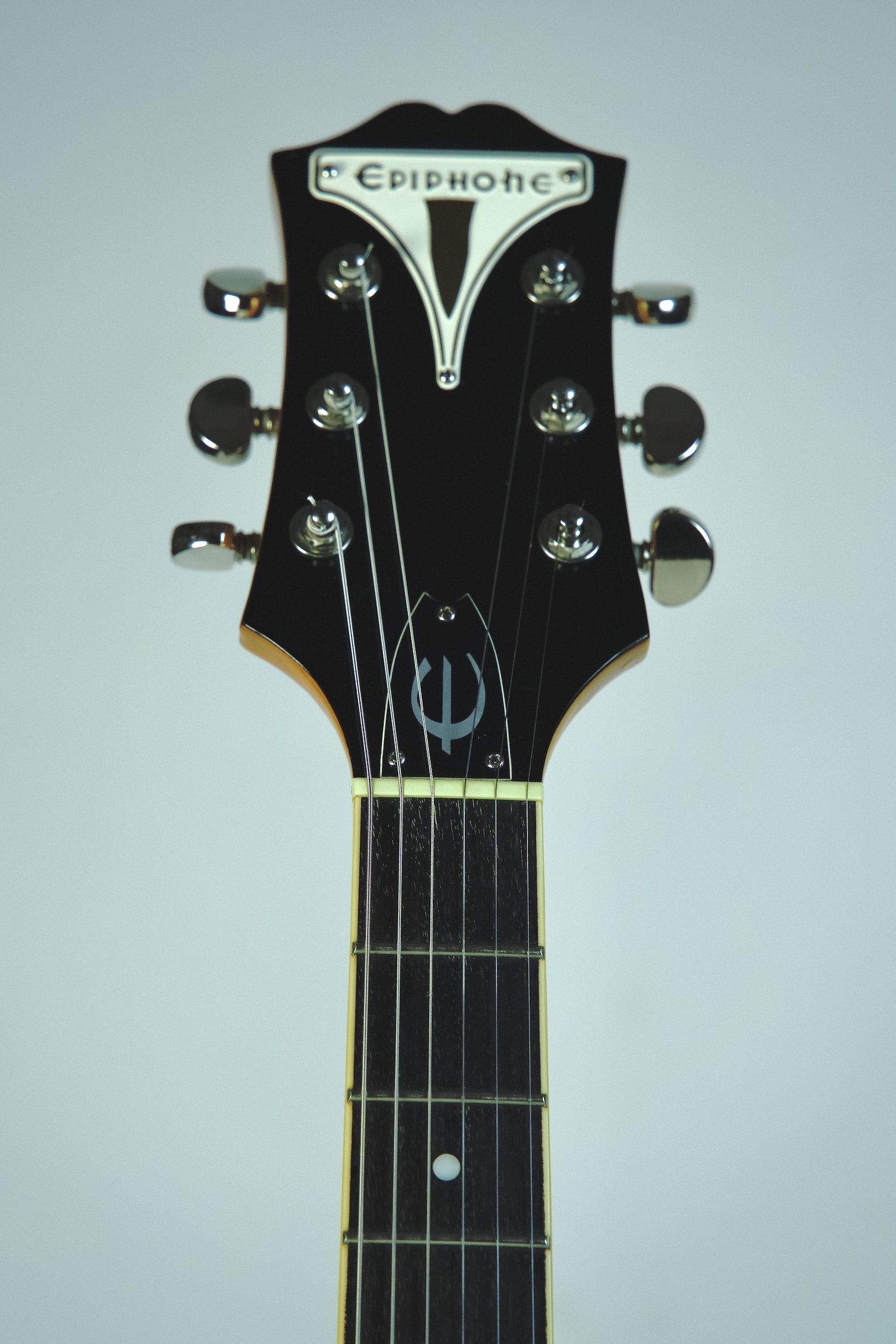 Epiphone_Wildkat_Semihollow_Electric Guitar3.jpeg