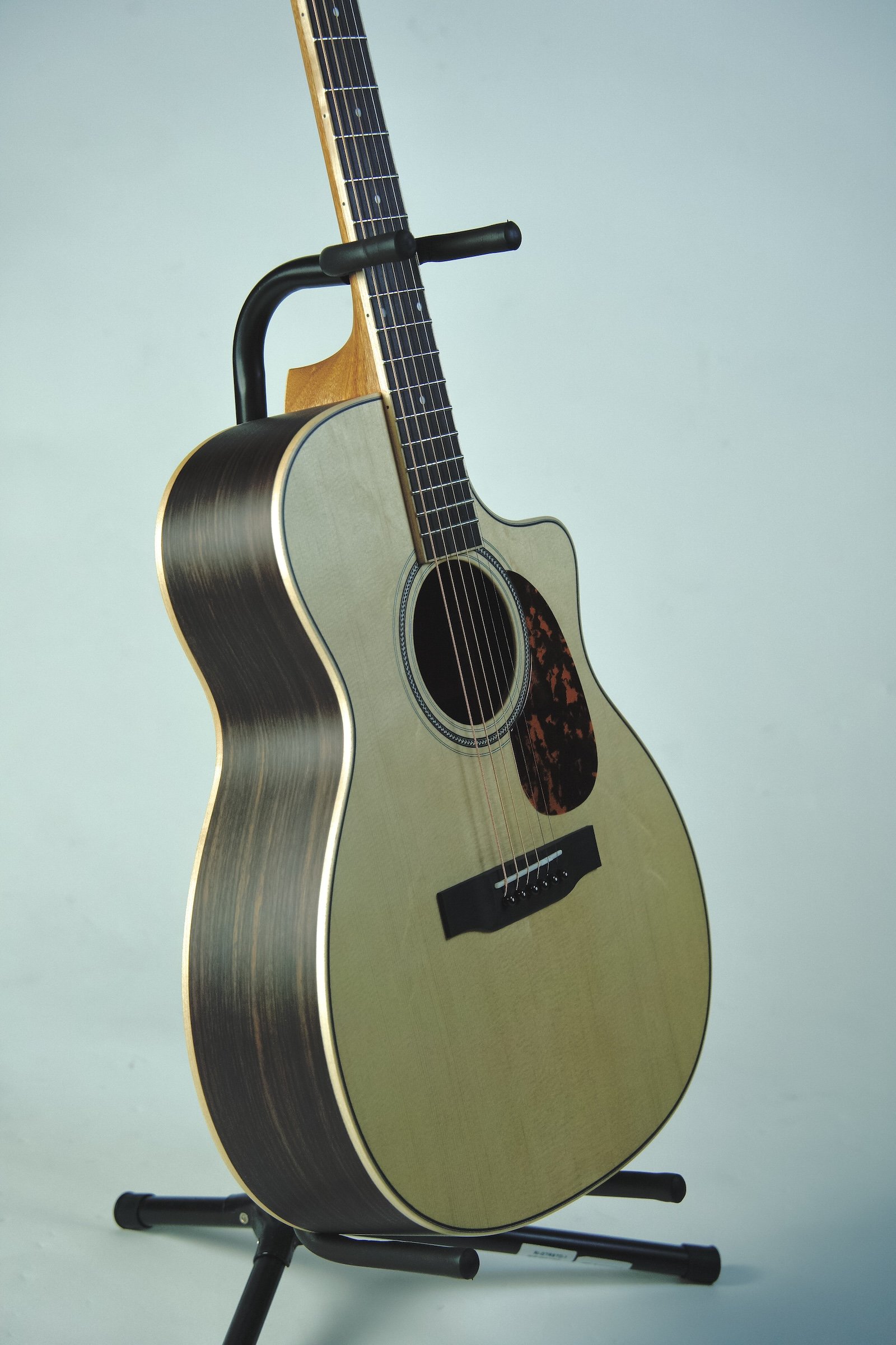 Larrivee_OMV-03R-Rosewood_Acoustic Guitar11.jpeg