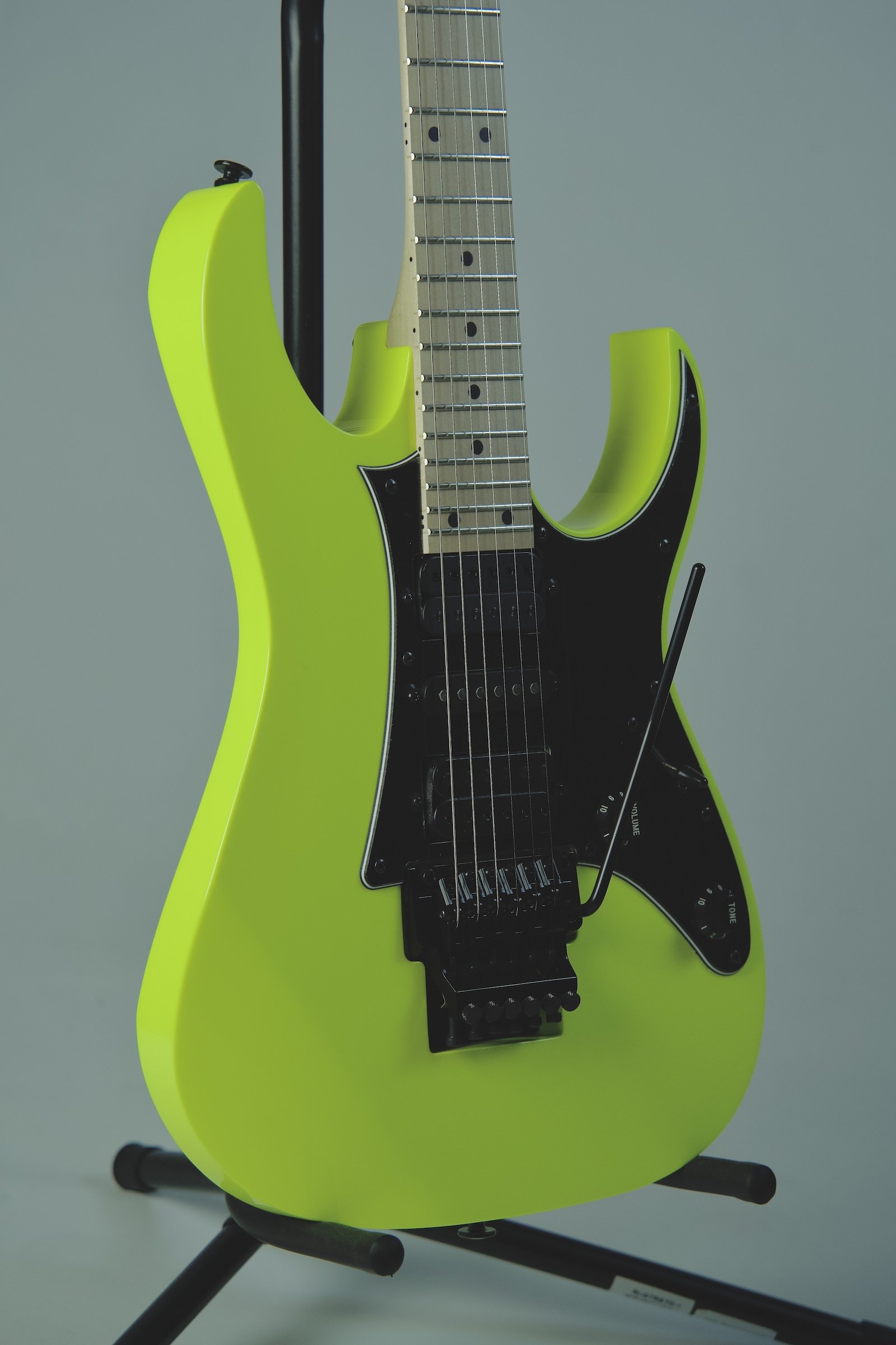 Ibanez_RG550_Genesis_Desert Sun Yellow8.jpeg