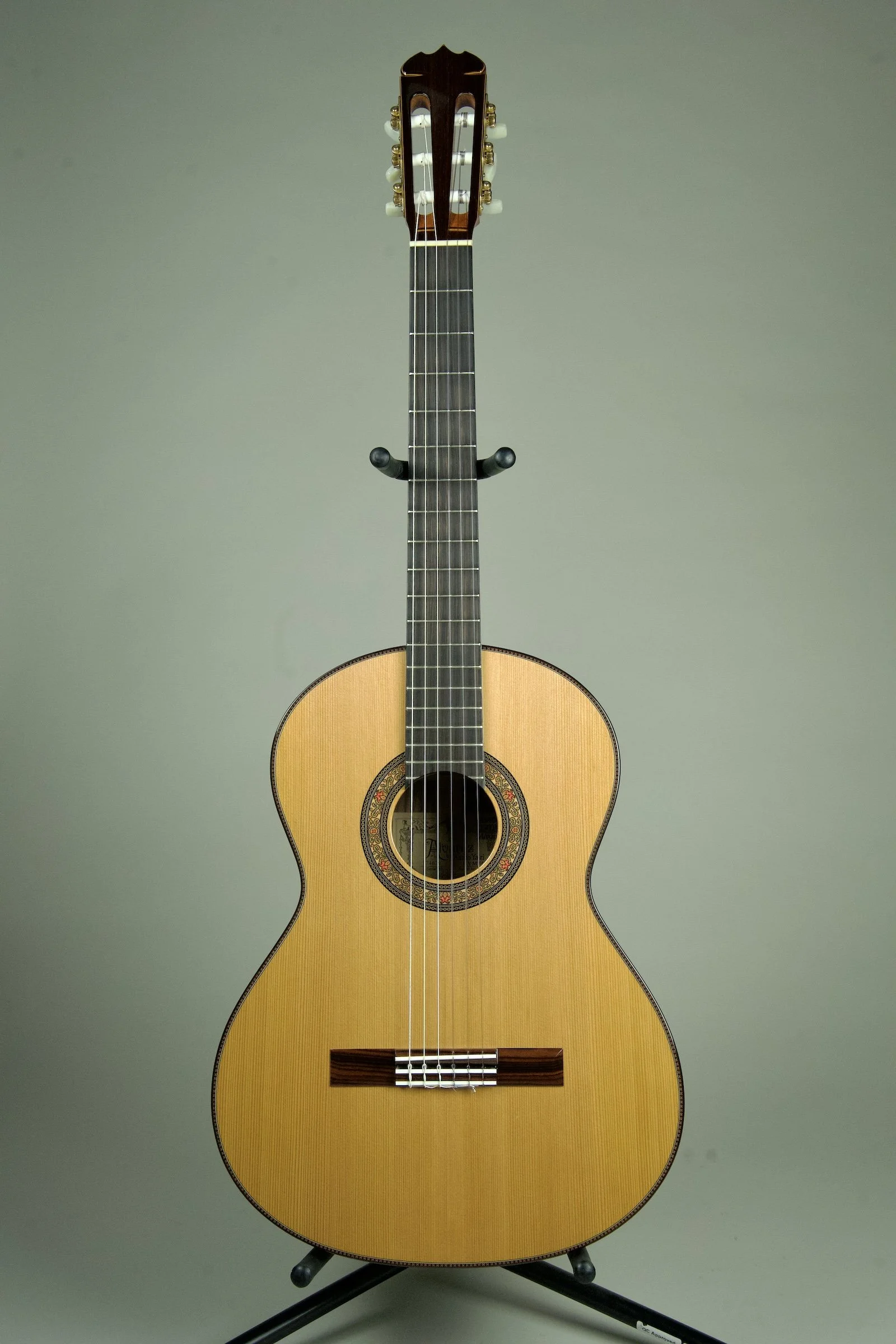 Used Alvarez CYM75 Classical Guitar1.jpeg