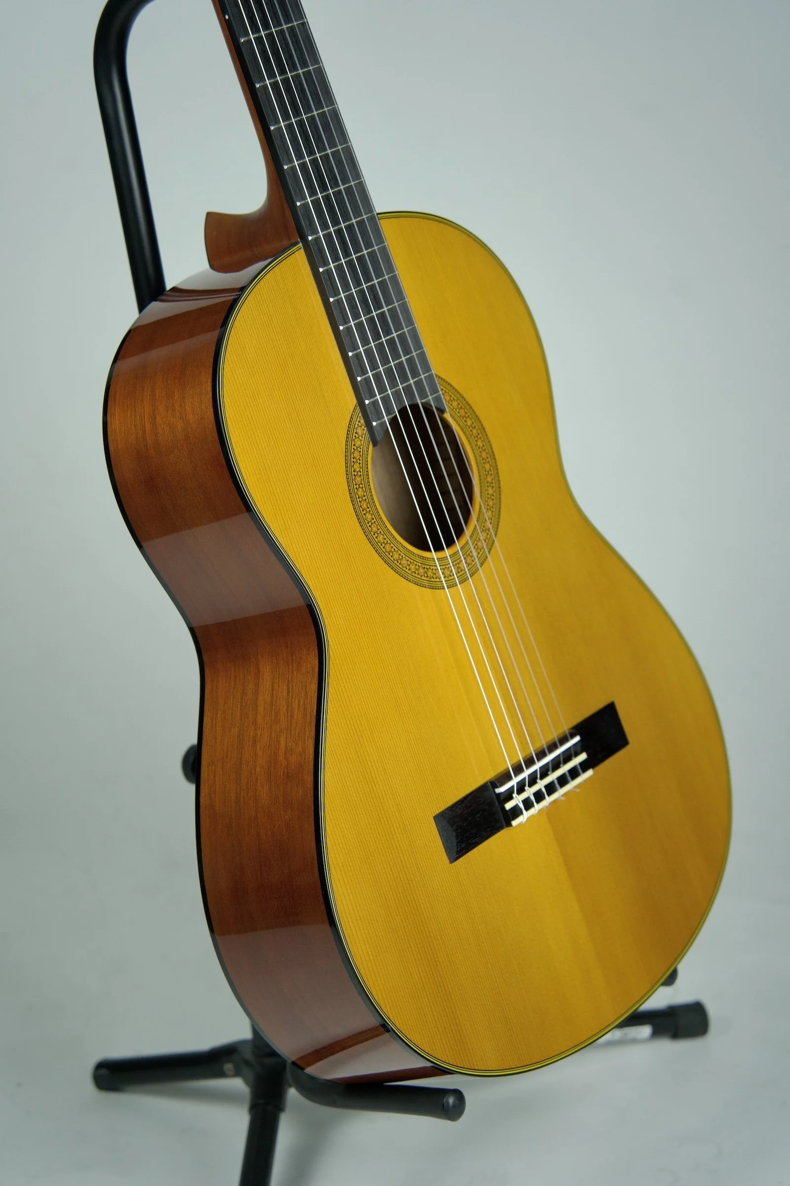 Yamaha CG142-CH Classical Guitar10.jpeg