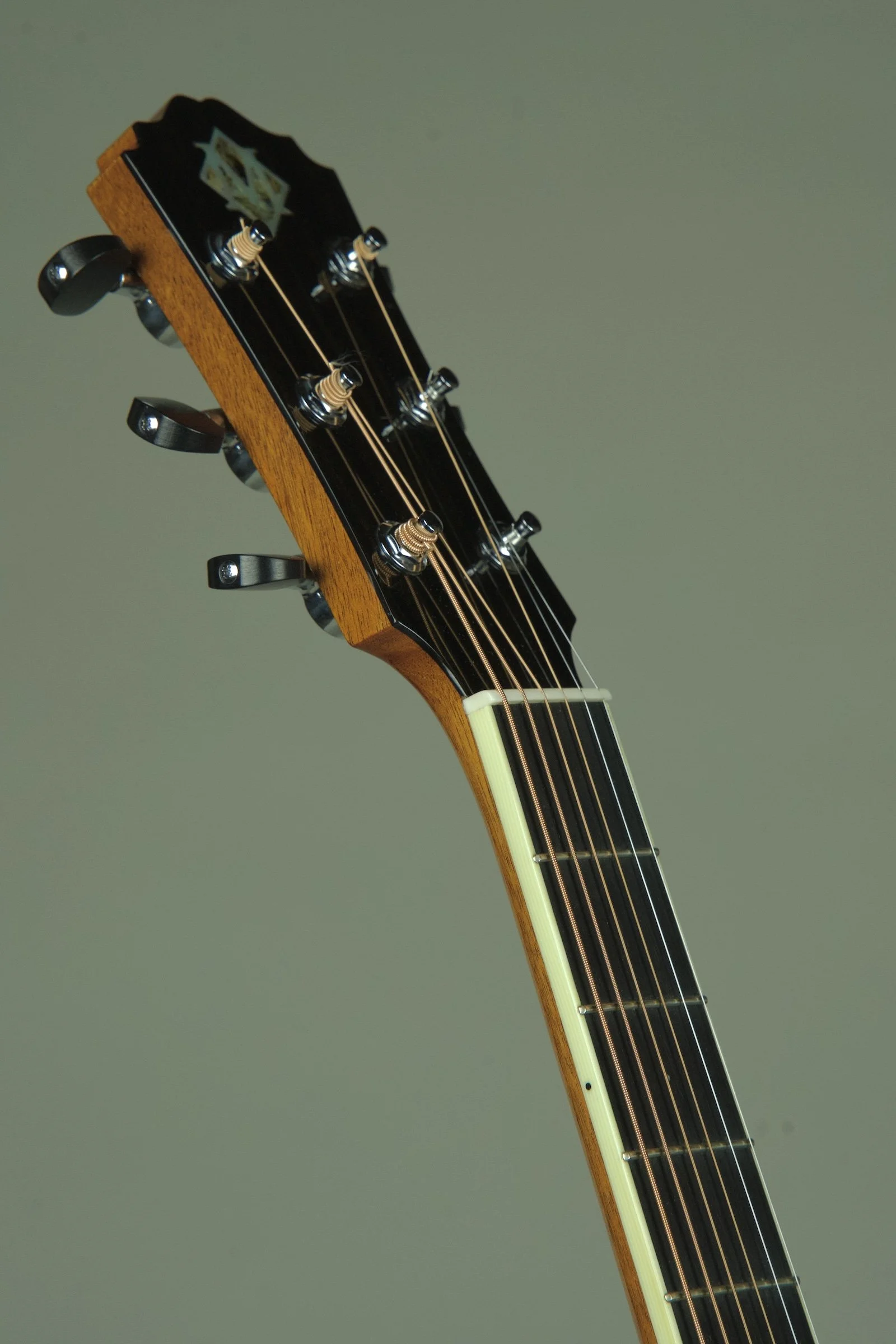Used Morgan Concert Florentine Cutaway Acoustic Electric Guitar21.jpeg