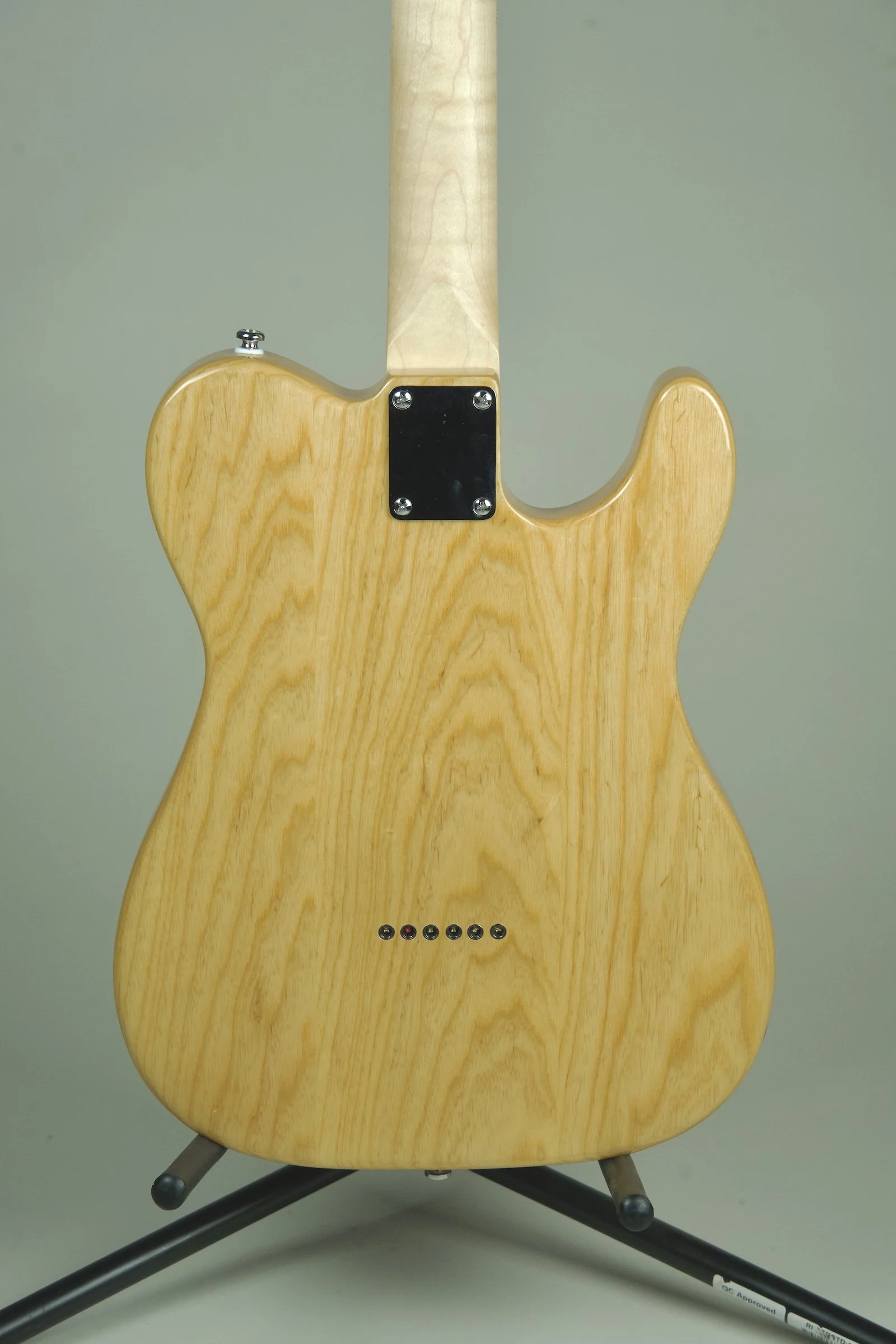 G&L Tribute Series ASAT Classic Bluesboy Left Handed Electric Guitar - Natural6.jpeg