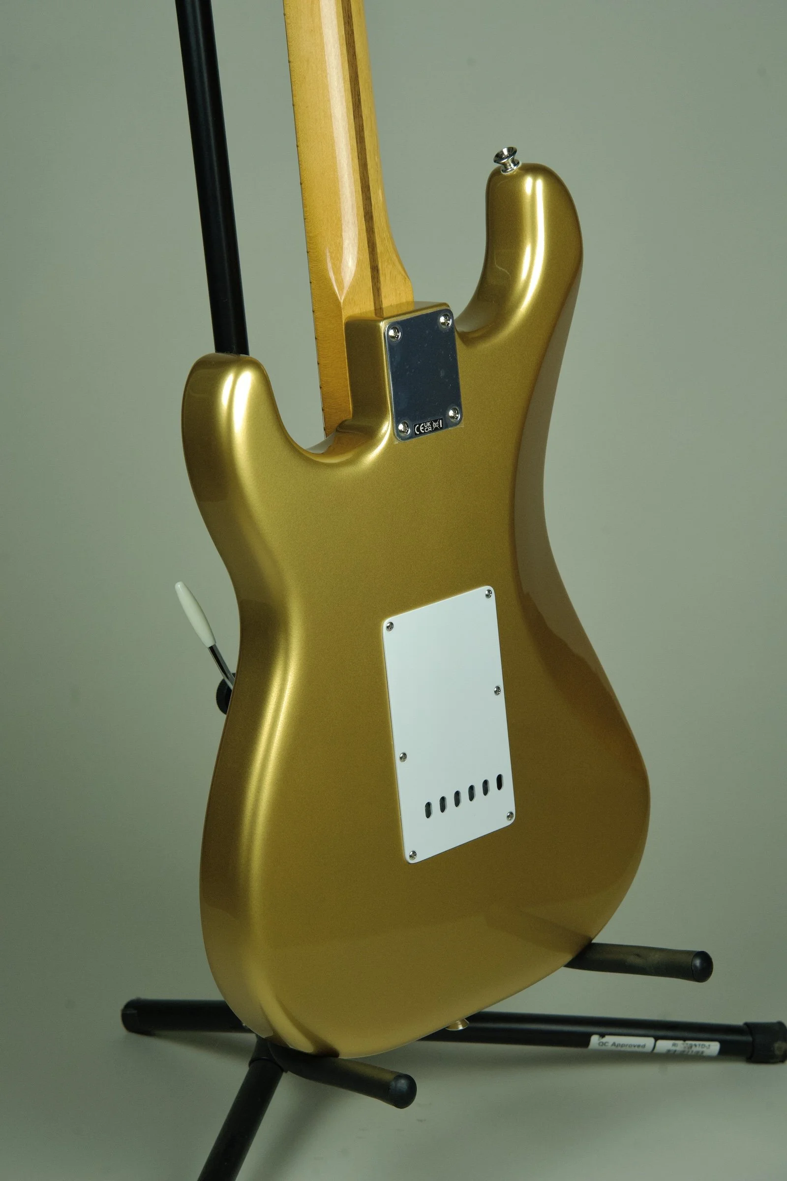 Fender Vintera III Late '50s Stratocaster Electric Guitar - Aztec Gold19.jpeg