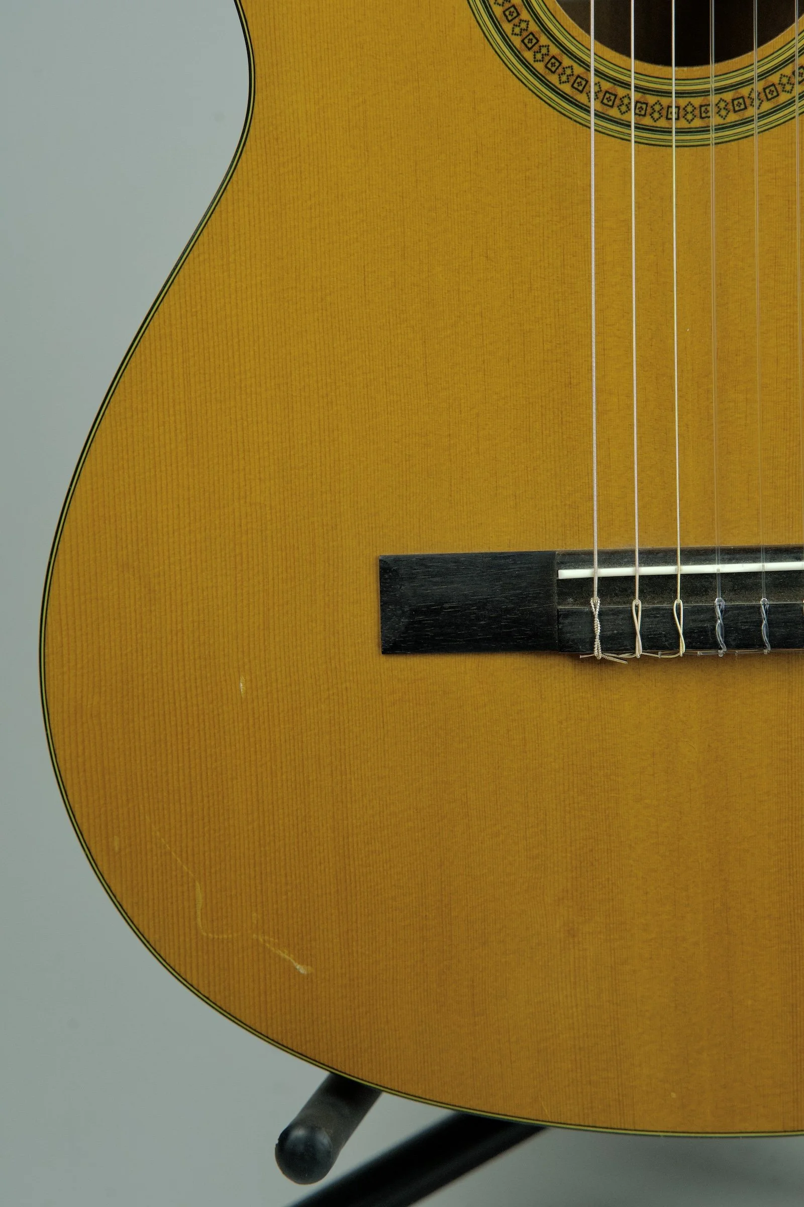 Yamaha CG-40 MA Classical Guitar 3.jpeg
