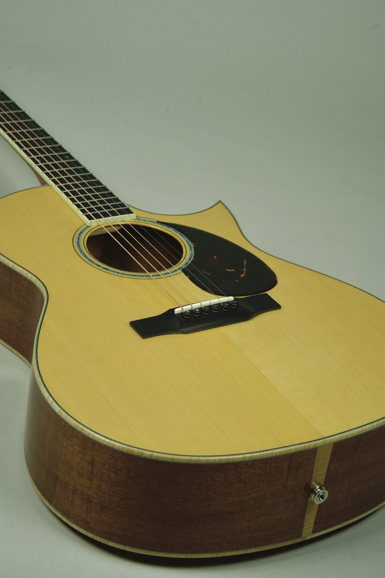 Used Morgan Concert Florentine Cutaway Acoustic Electric Guitar26.jpeg
