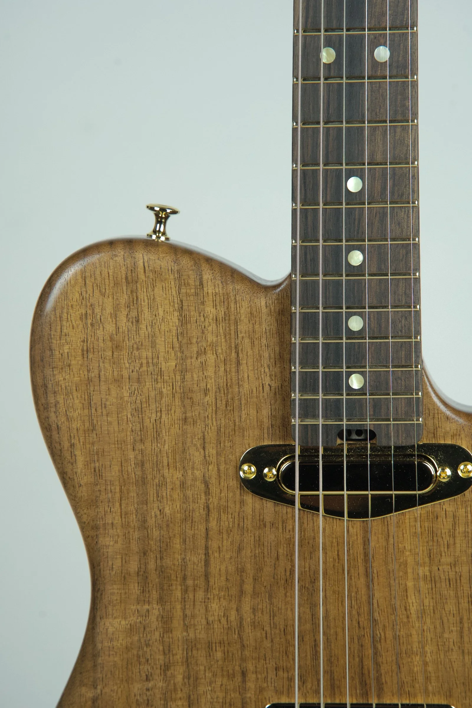 Stosh T-3 Electric Guitar - Natural Walnut9.jpeg