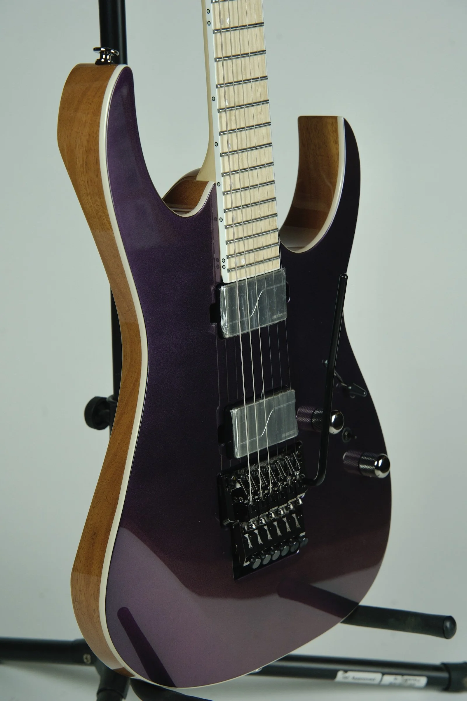 Ibanez Prestige RG5120 Electric Guitar - Polar Lights13.jpeg