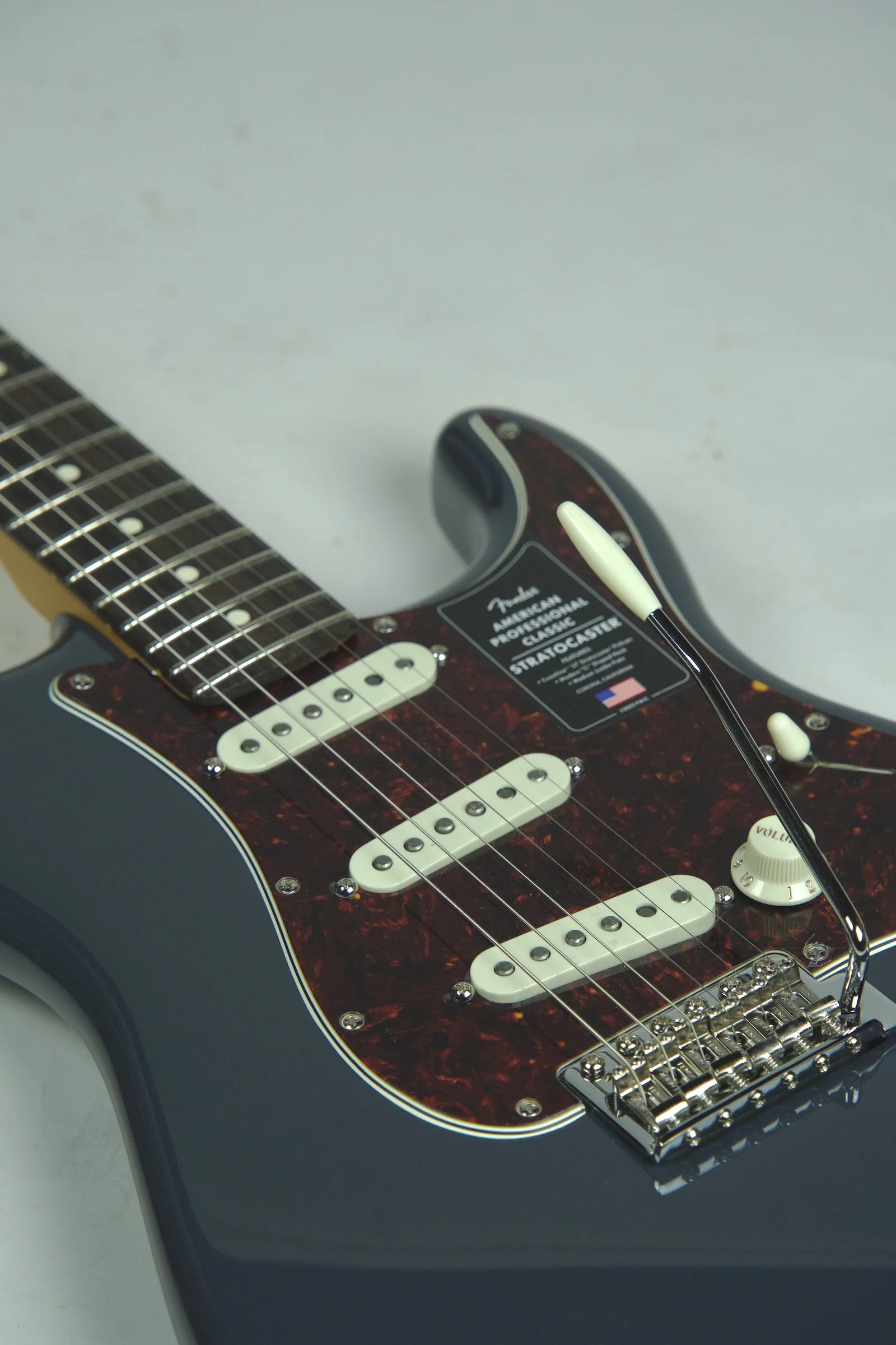 Fender American Professional Classic Stratocaster Electric Guitar - Faded Black20.jpeg