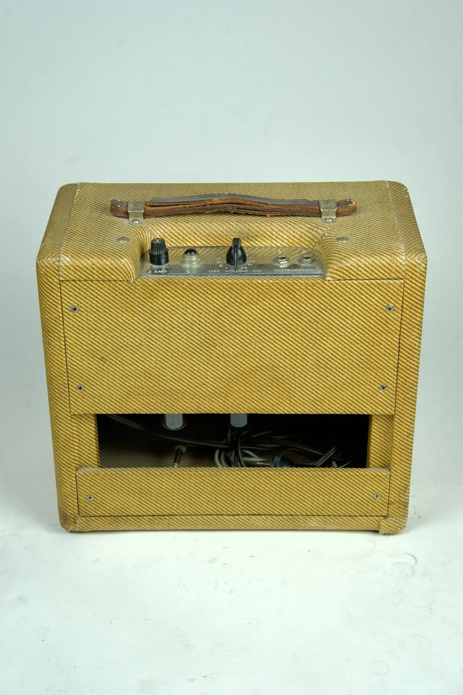 Used 1963 USA Fender 5F1 Champ Guitar Amplifier6.jpeg