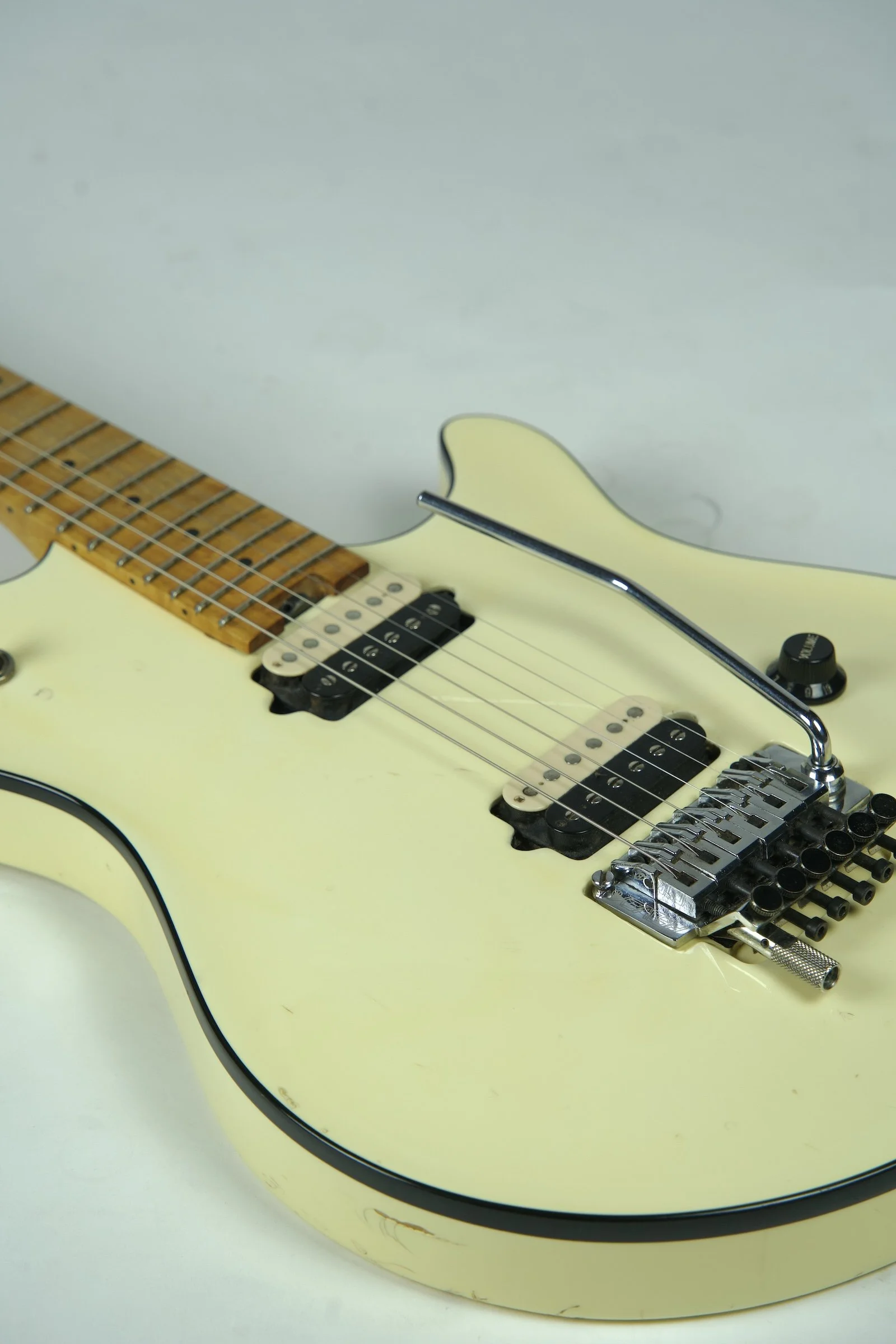 Used 1997 Peavey EVH Pat Pending Wolfgang Gloss Ivory Electric guitar17.jpeg