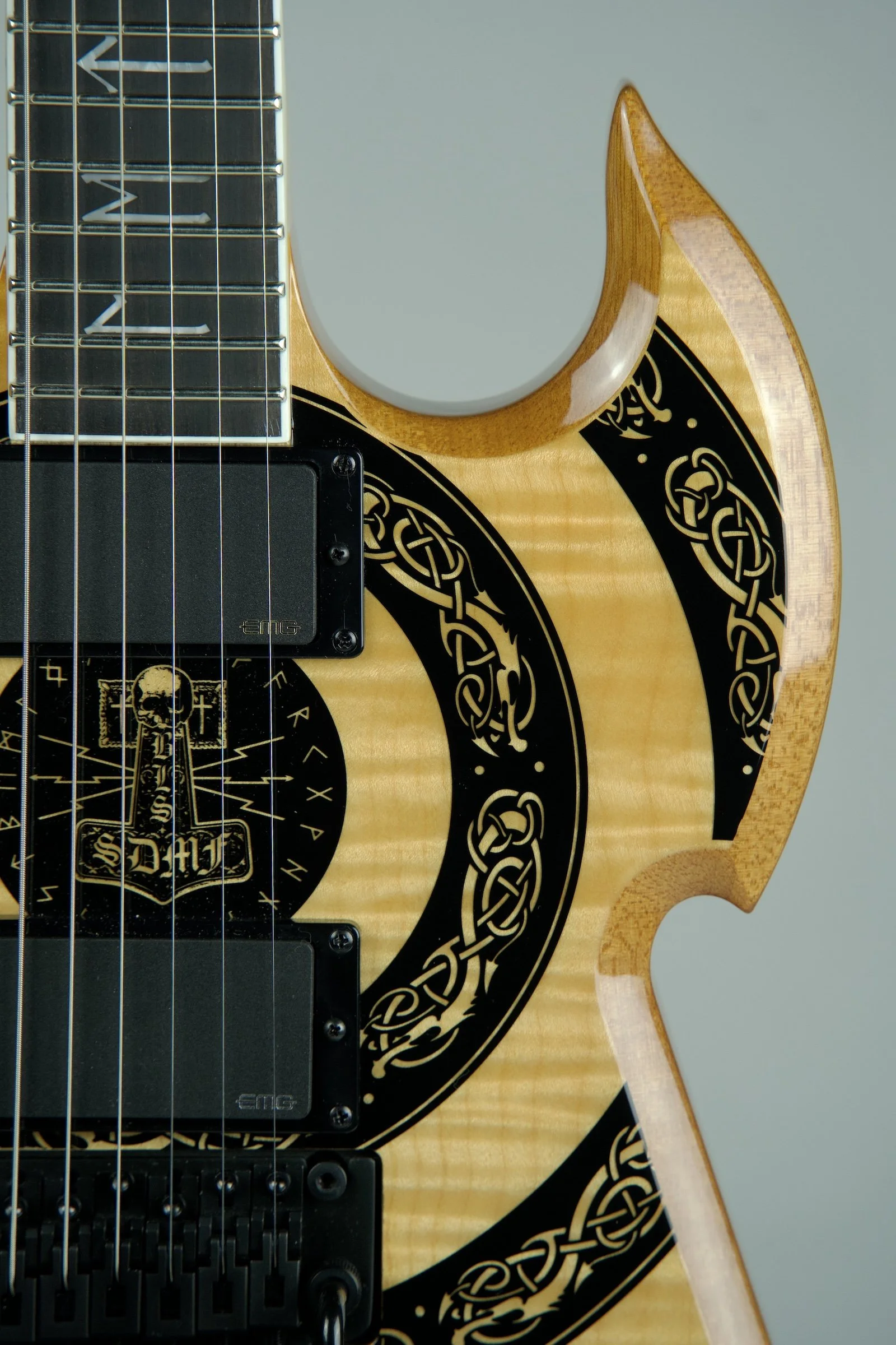 Wylde Audio Warhammer FR Electric Guitar Norse Dragon7.jpeg
