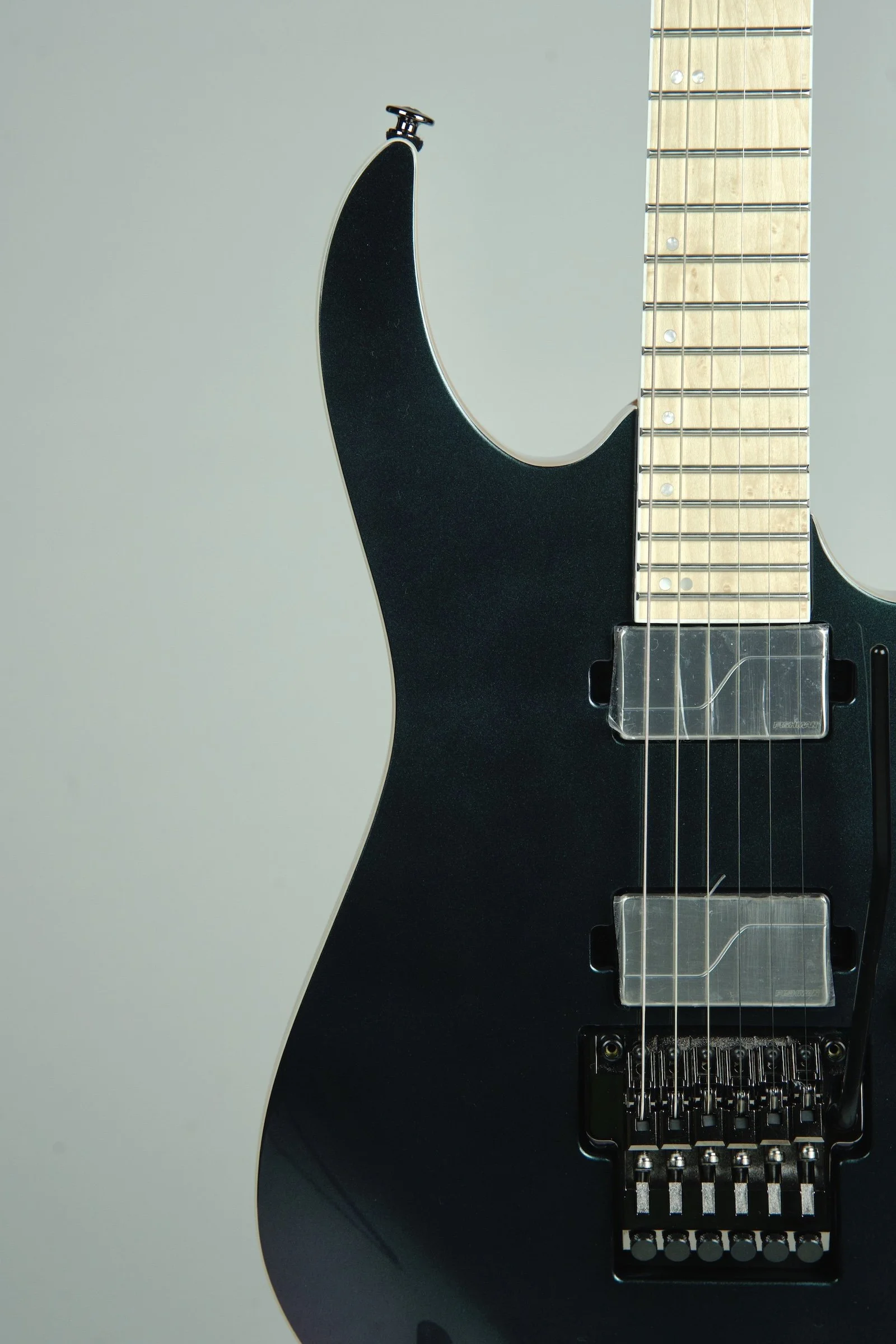 Ibanez Prestige RG5120 Electric Guitar - Polar Lights4.jpeg