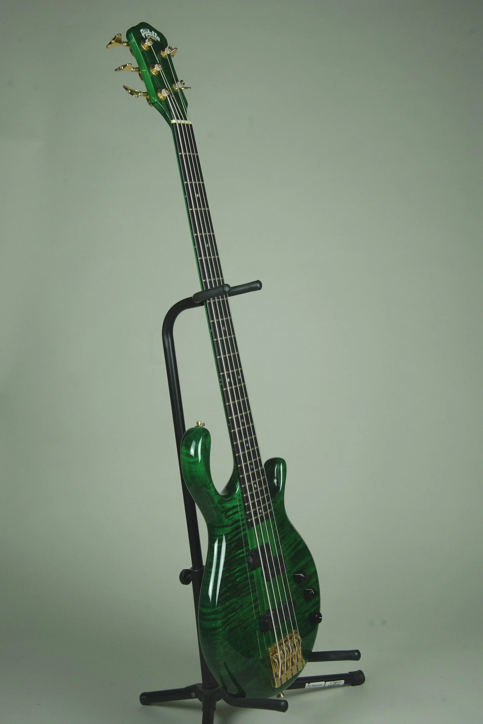 Pedulla MVP 5 String Bass Guitar24.jpeg