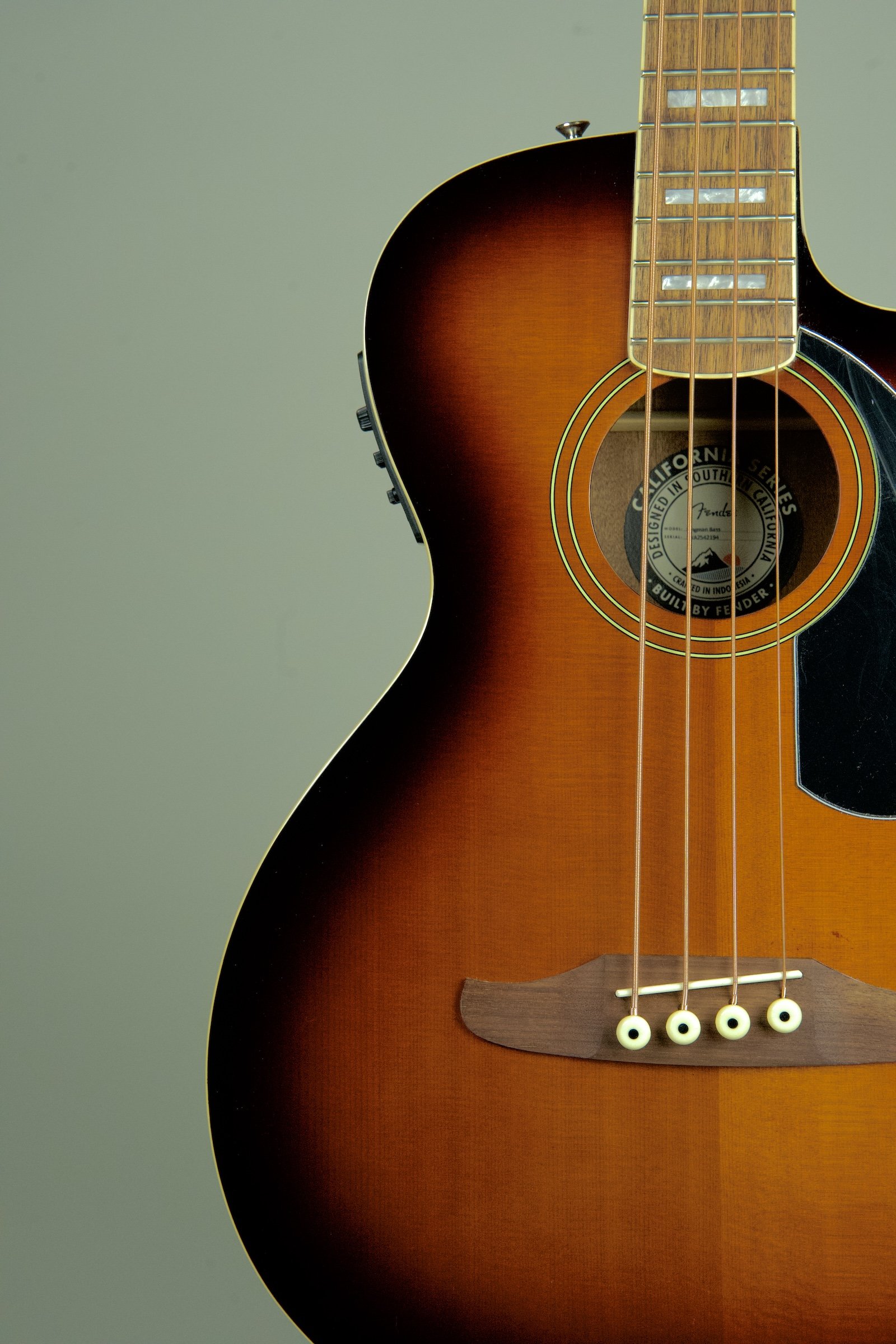Fender Kingman Acoustic Bass Guitar - Shaded Edge Burst4.jpeg