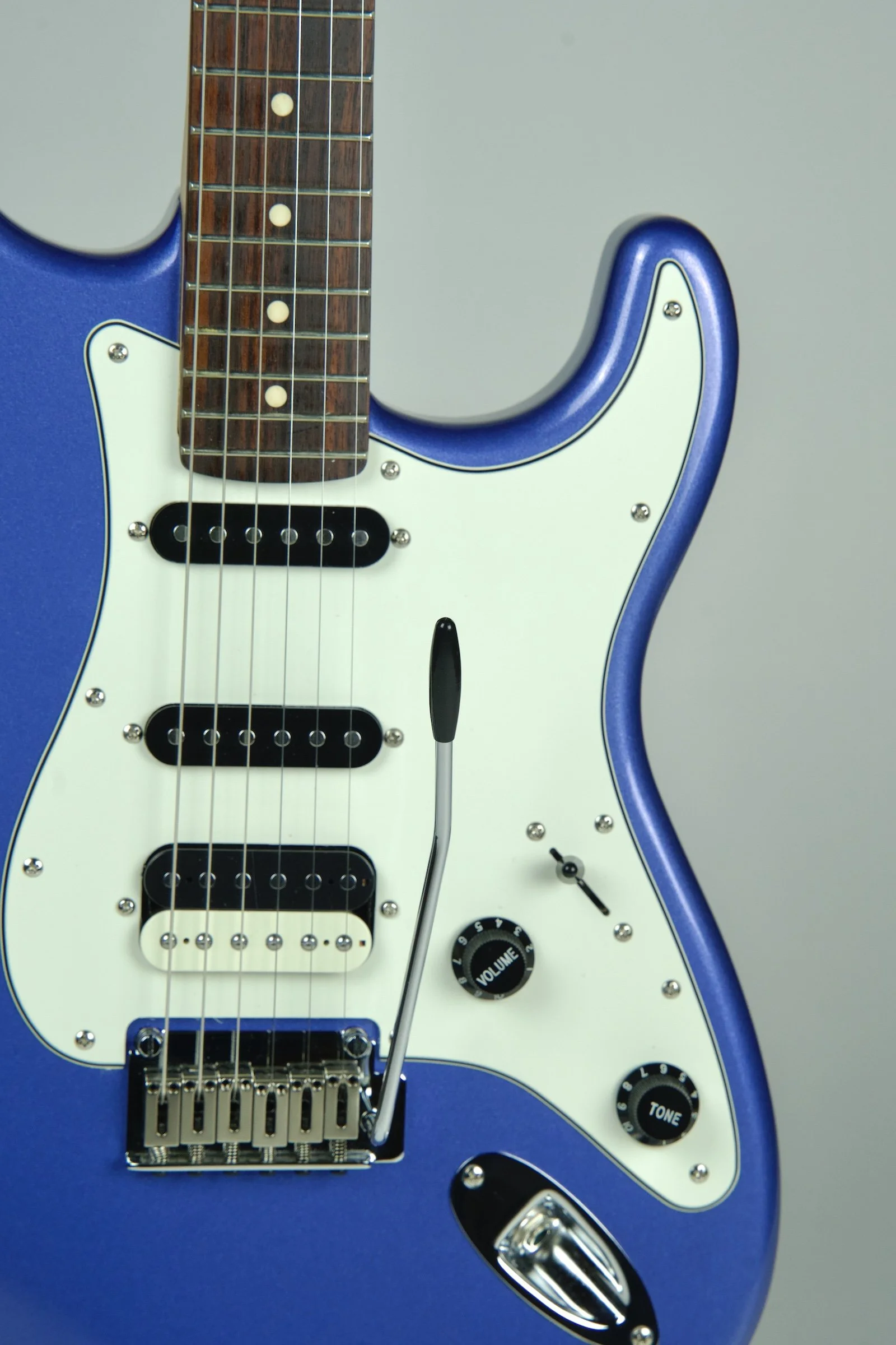 Used 2018 Squier Contemporary HSS Stratocaster Electric Guitar - Ocean Blue Metallic5.jpeg