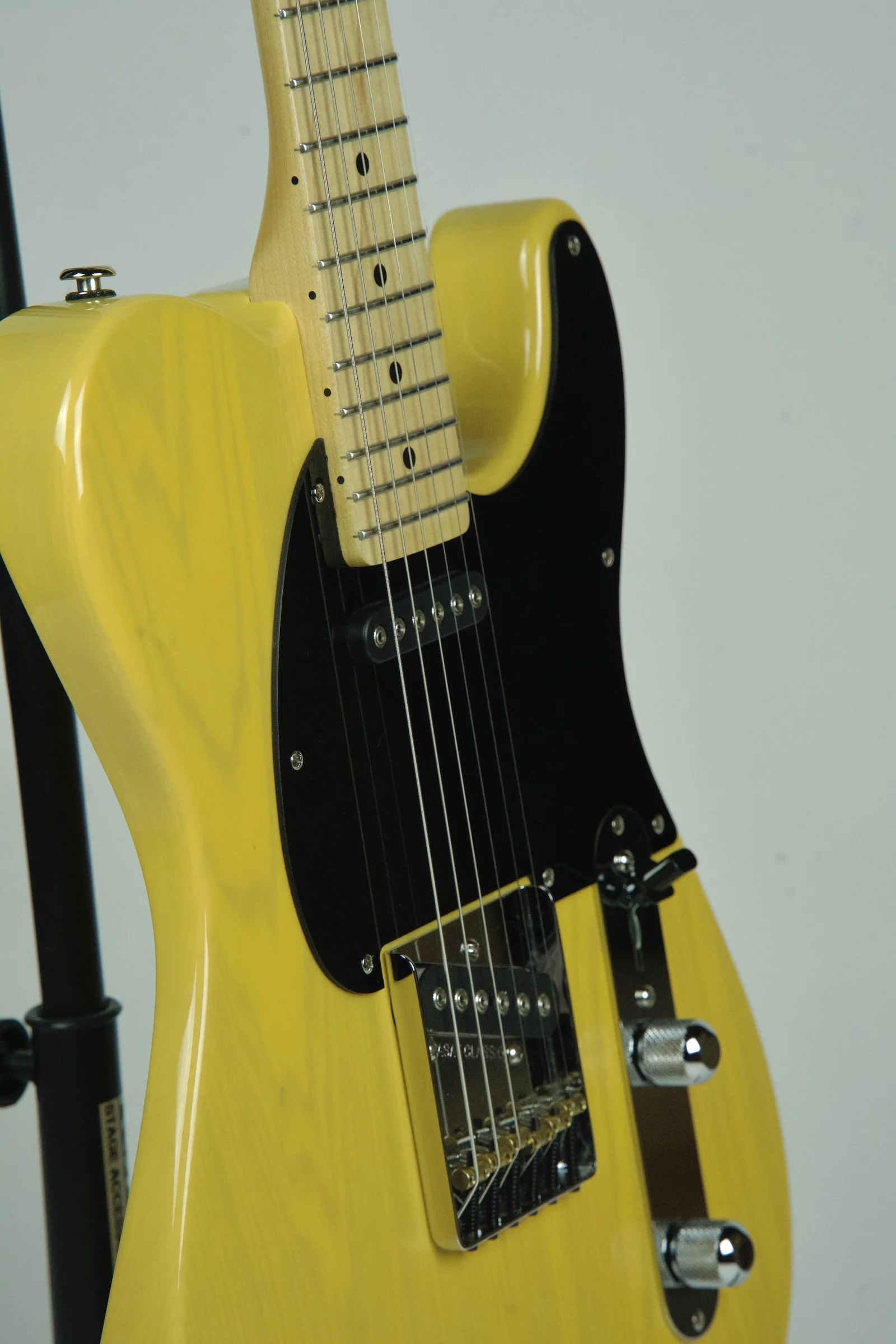 G&L Deluxe ASAT Classic Electric Guitar - Butterscotch 22.jpeg