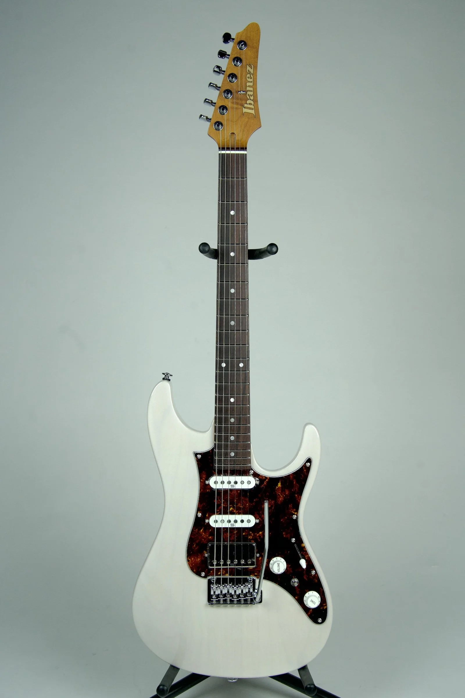 Ibanez Prestige AZ2204N Electric Guitar - Antique White Blonde1.jpeg